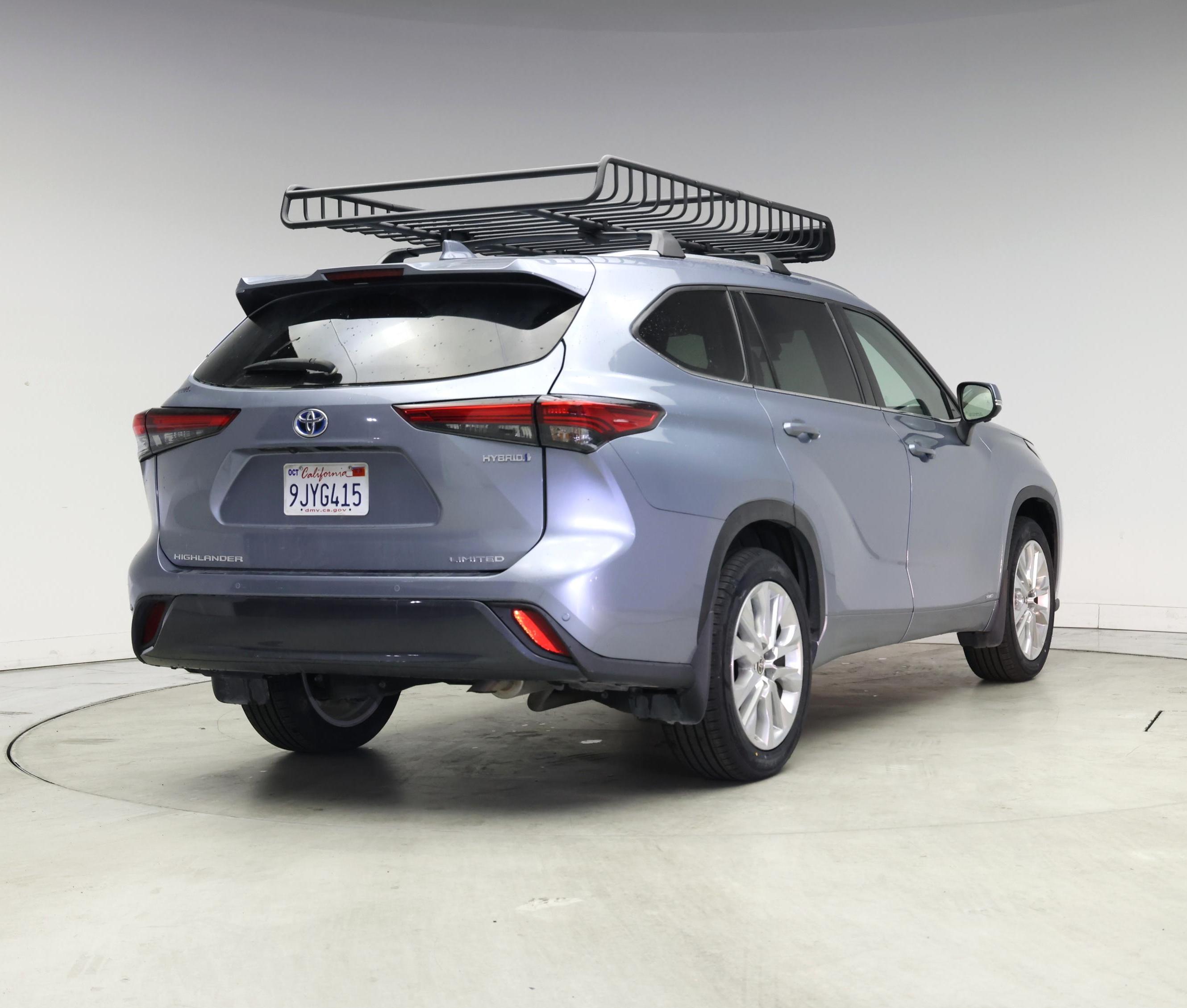 Thumbnail: 2023 Toyota Highlander - 8