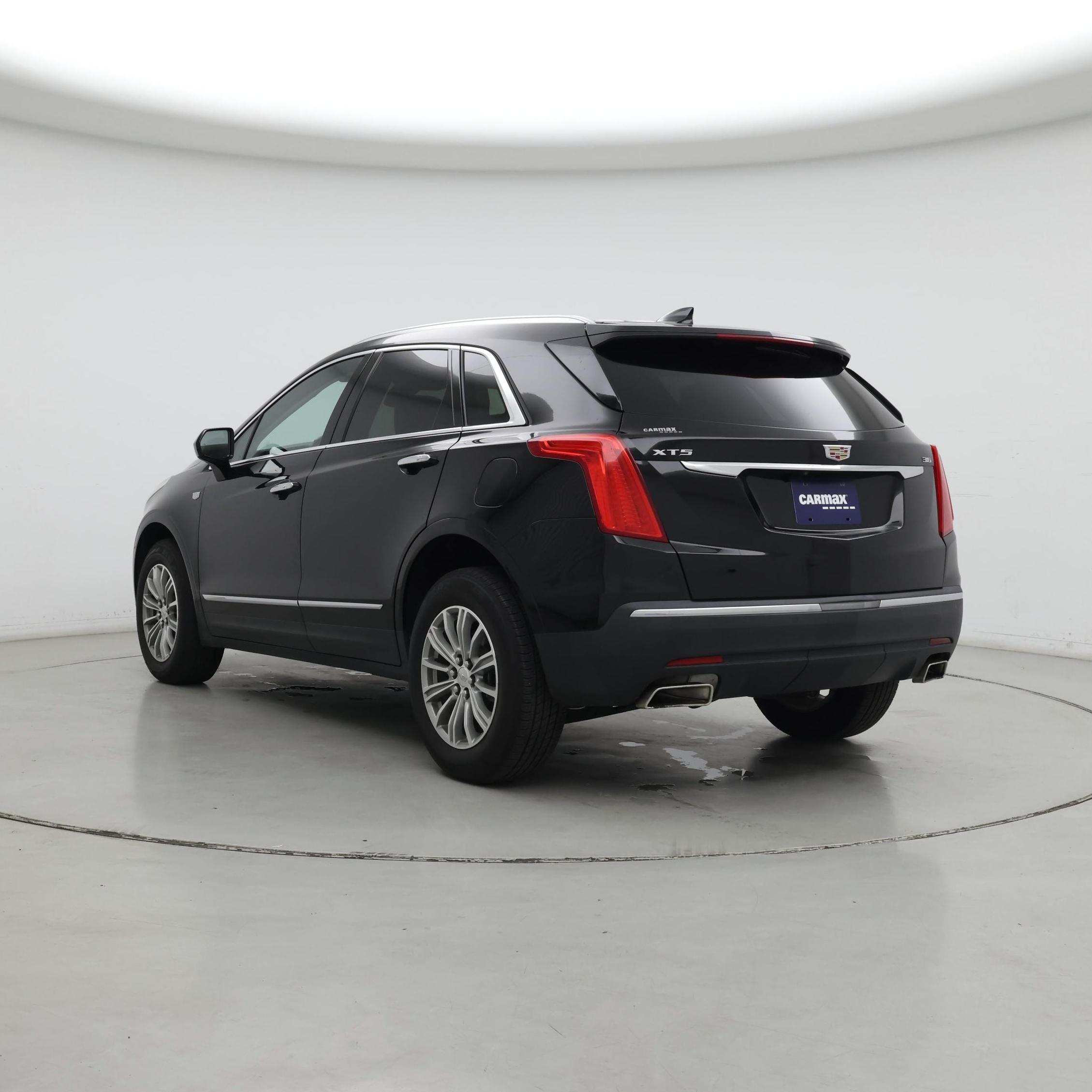 Thumbnail: 2019 Cadillac XT5 - 2
