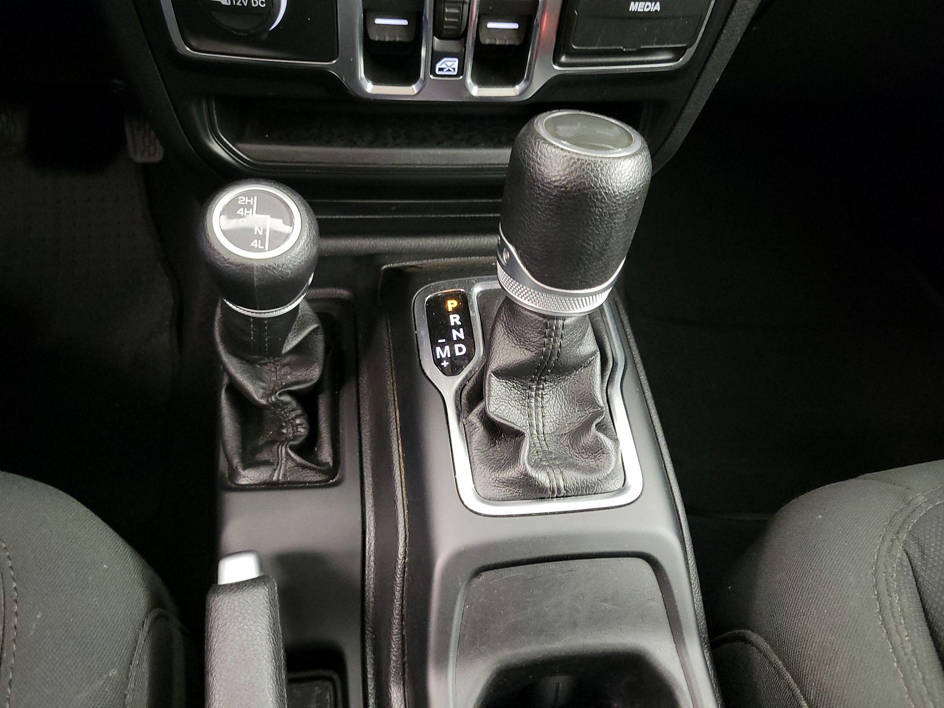 Thumbnail: 2021 Jeep Wrangler - 18