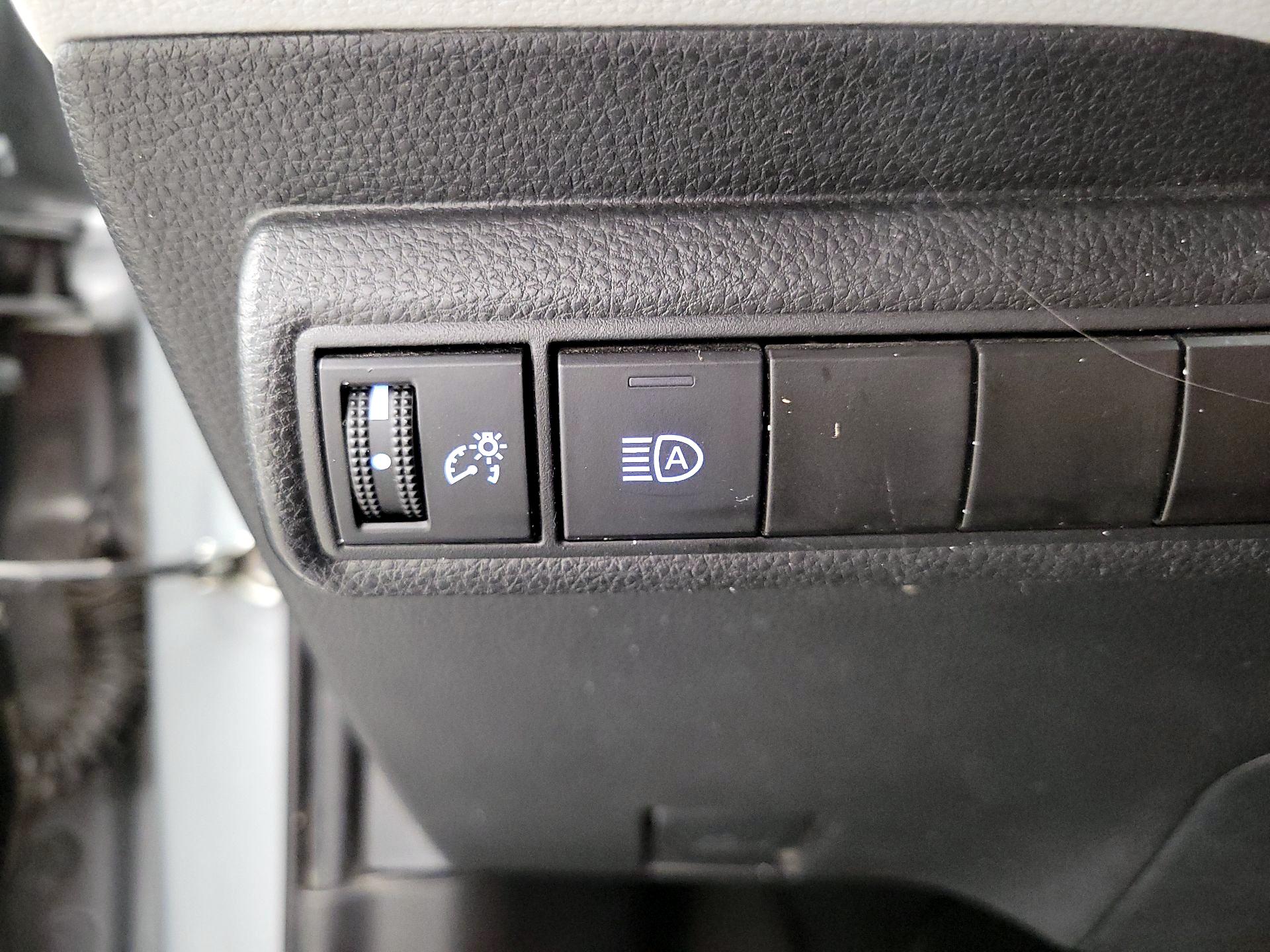 Thumbnail: 2022 Toyota Corolla - 13