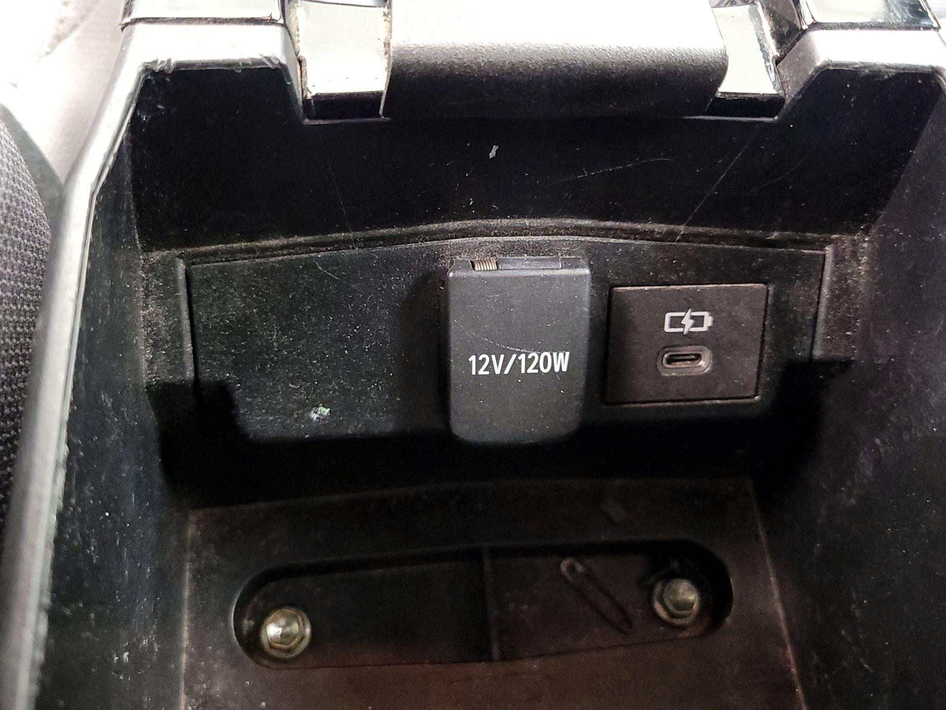 Thumbnail: 2022 Toyota Corolla - 18