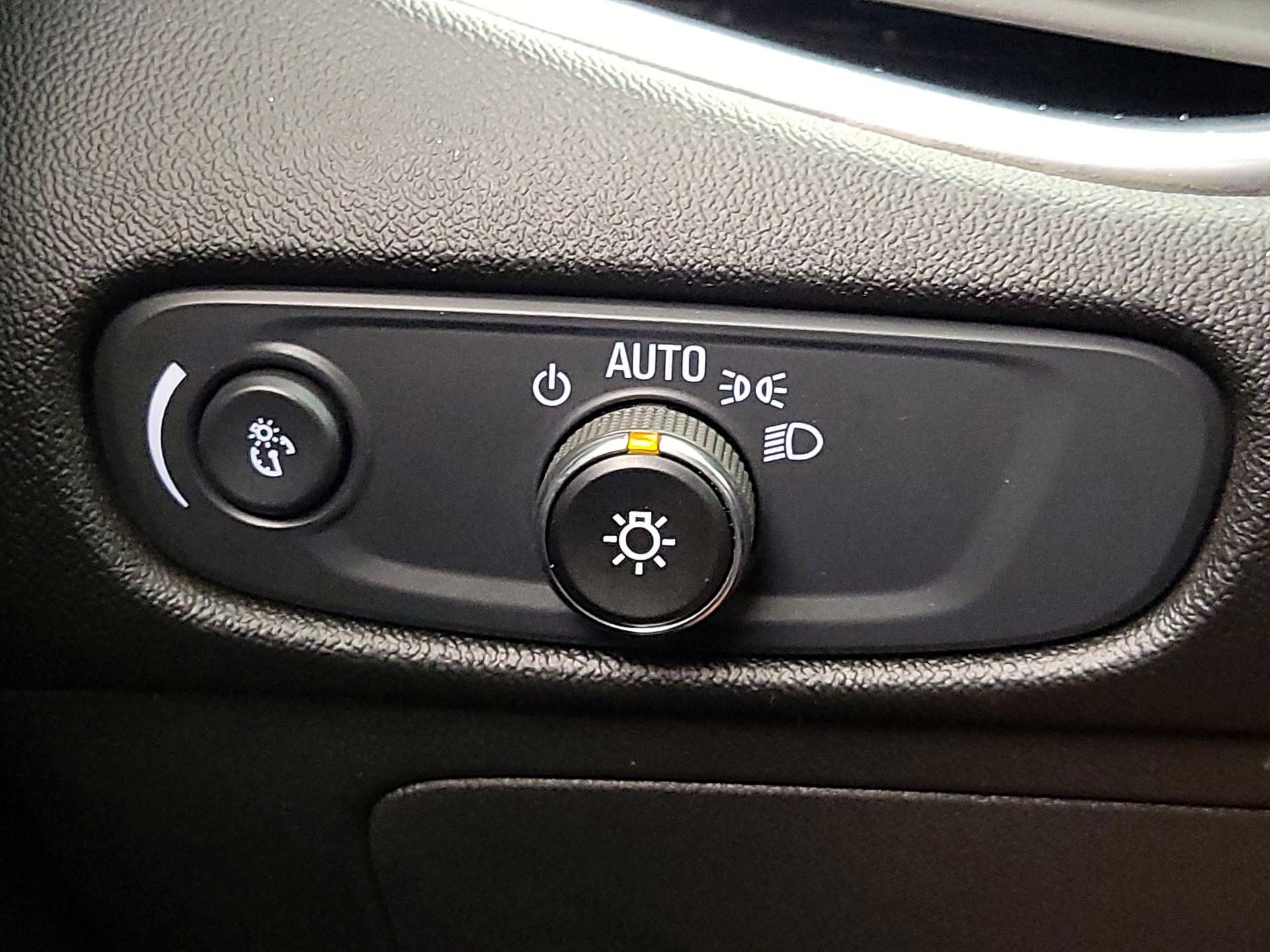 Thumbnail: 2024 Chevrolet Malibu - 13