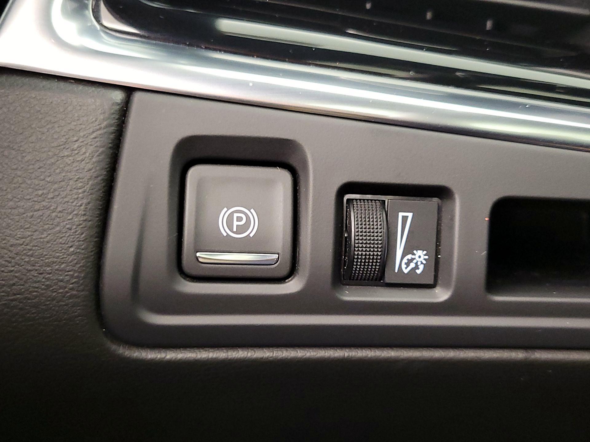 Thumbnail: 2025 Cadillac XT6 - 13