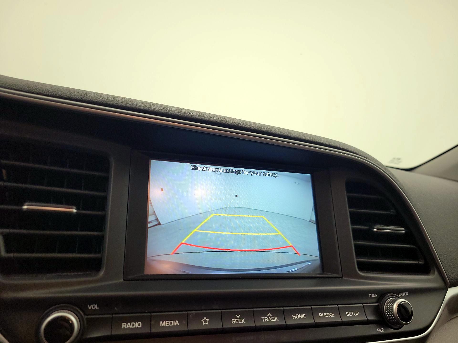 Thumbnail: 2020 Hyundai Elantra - 14