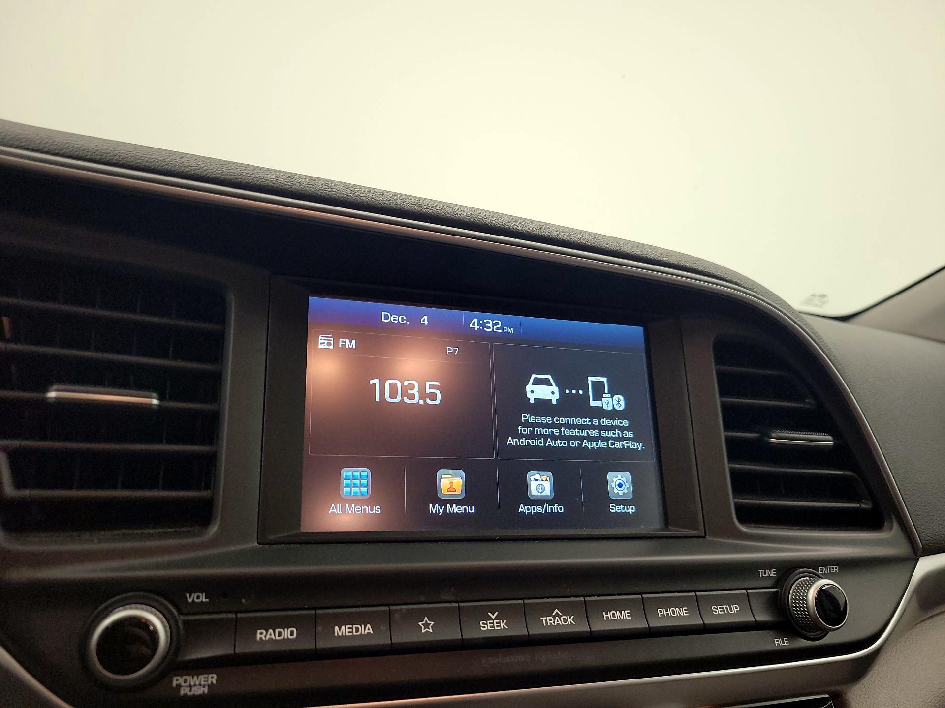 Thumbnail: 2020 Hyundai Elantra - 15