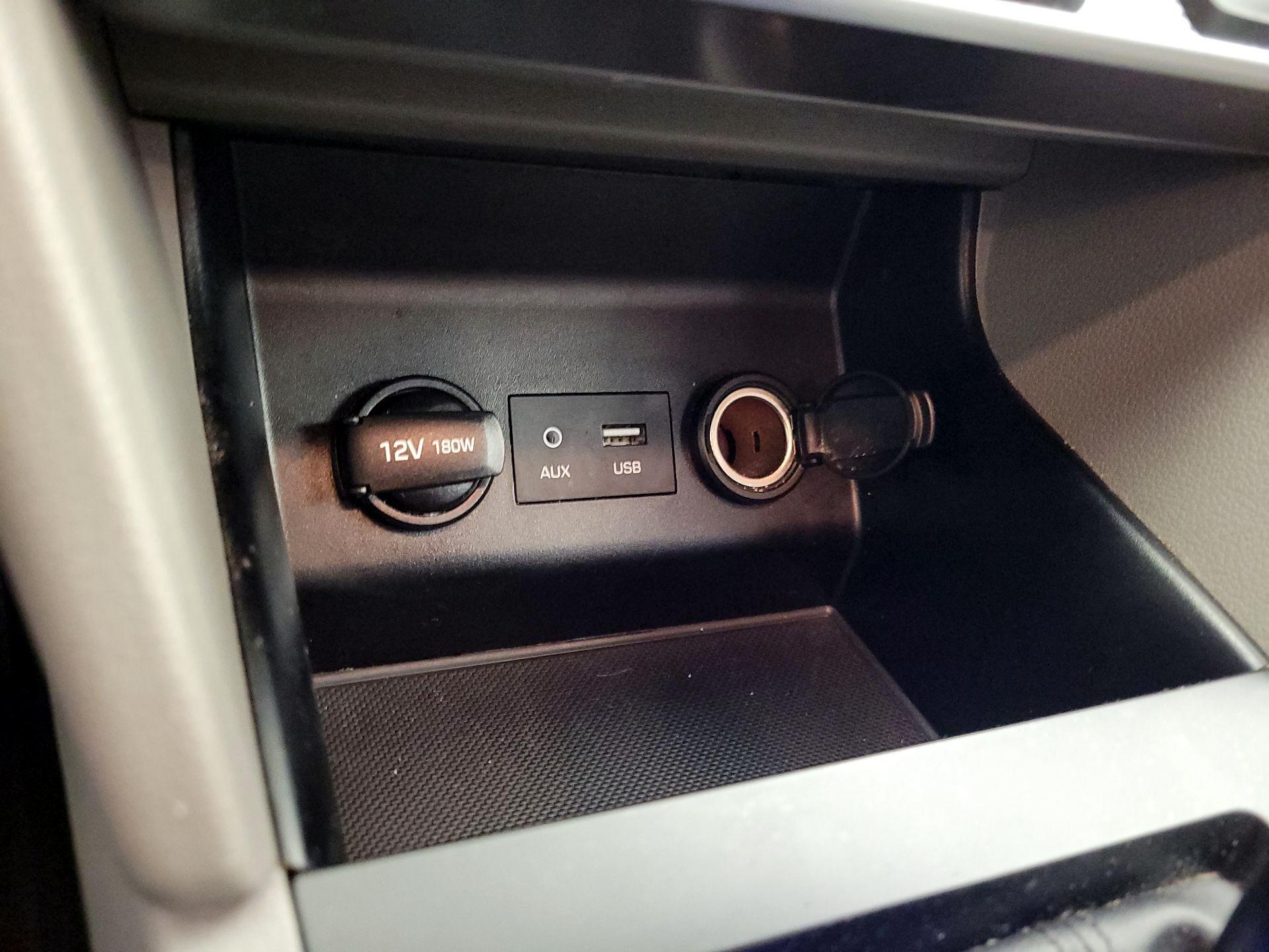 Thumbnail: 2020 Hyundai Elantra - 18