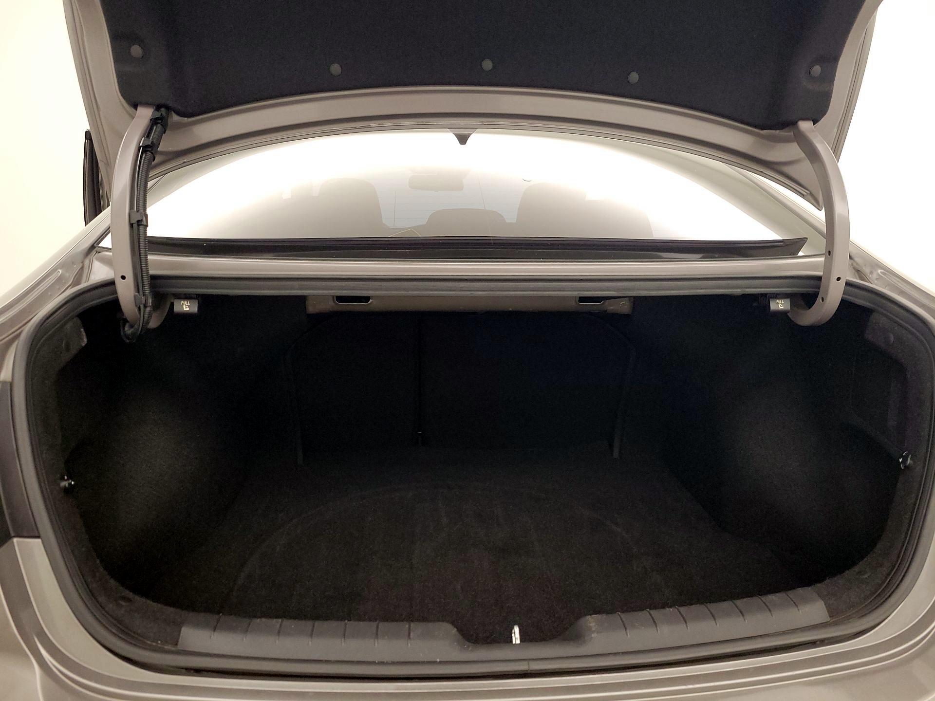 Thumbnail: 2020 Hyundai Elantra - 20