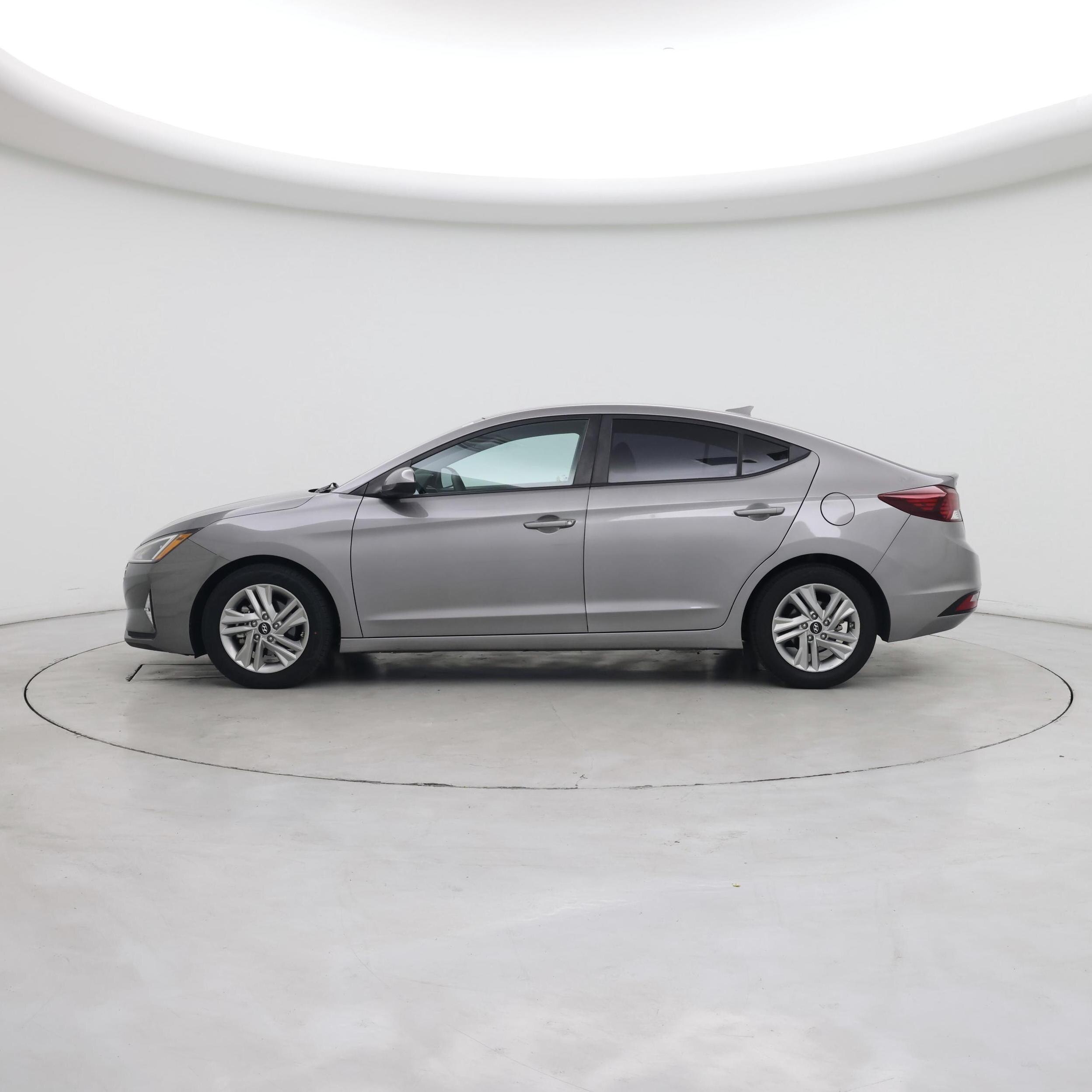 Thumbnail: 2020 Hyundai Elantra - 3