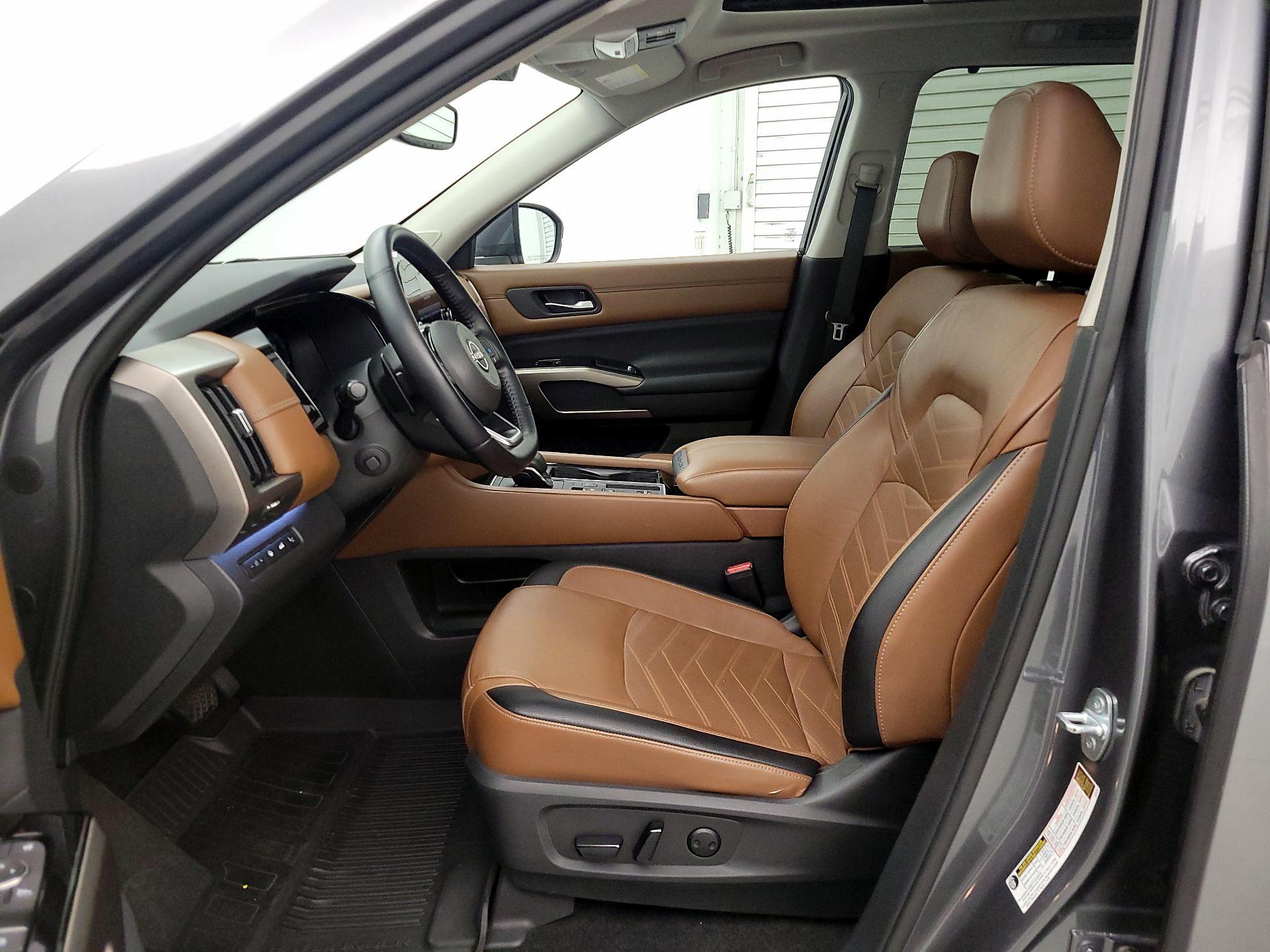 Thumbnail: 2022 Nissan Pathfinder - 11