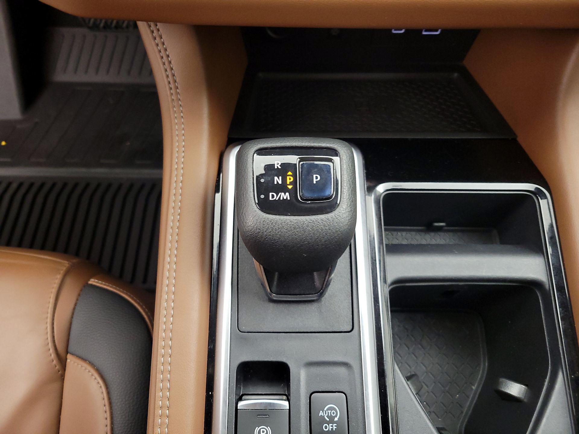 Thumbnail: 2022 Nissan Pathfinder - 17