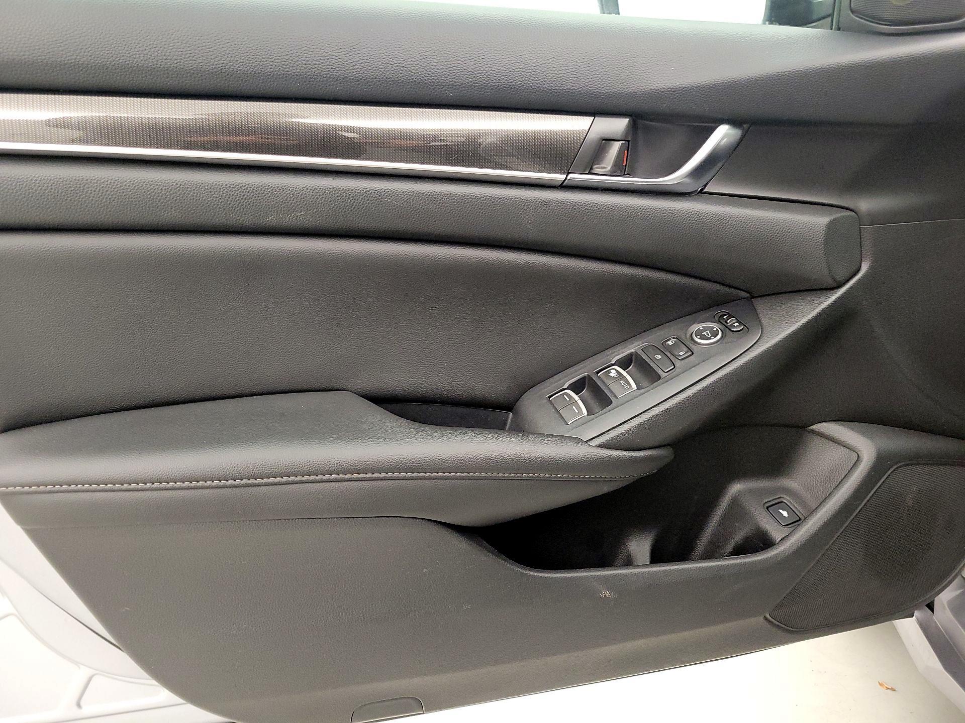 Thumbnail: 2019 Honda Accord - 12