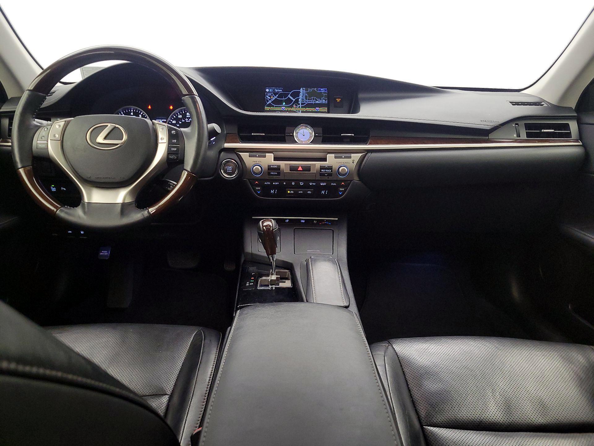 Thumbnail: 2015 Lexus ES - 9