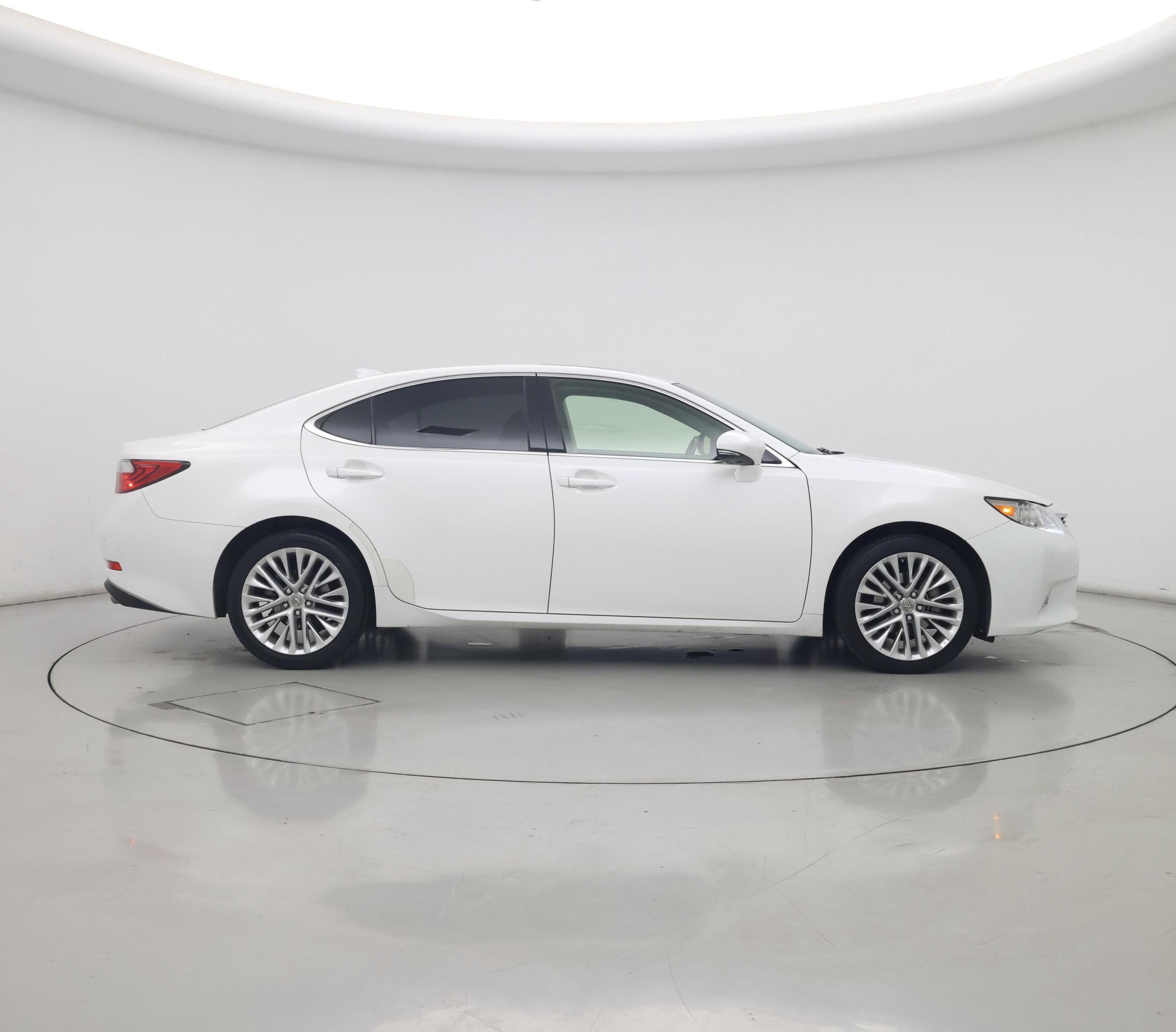 Thumbnail: 2015 Lexus ES - 7