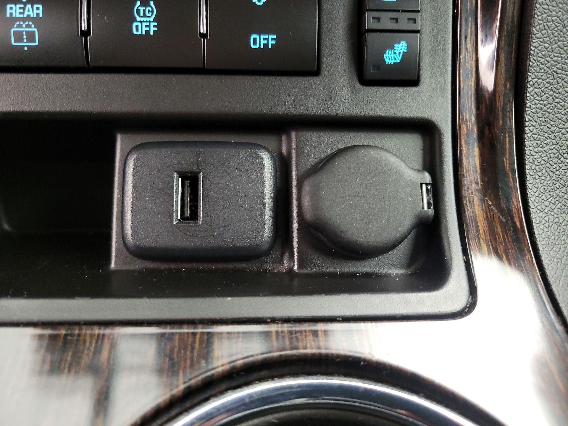 Thumbnail: 2016 Chevrolet Traverse - 19