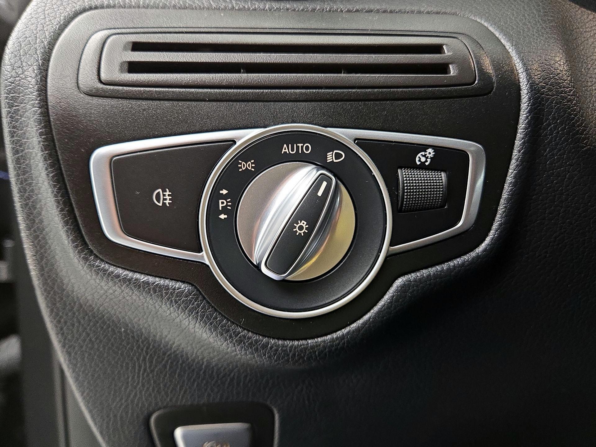 Thumbnail: 2022 Mercedes-Benz GLC - 13