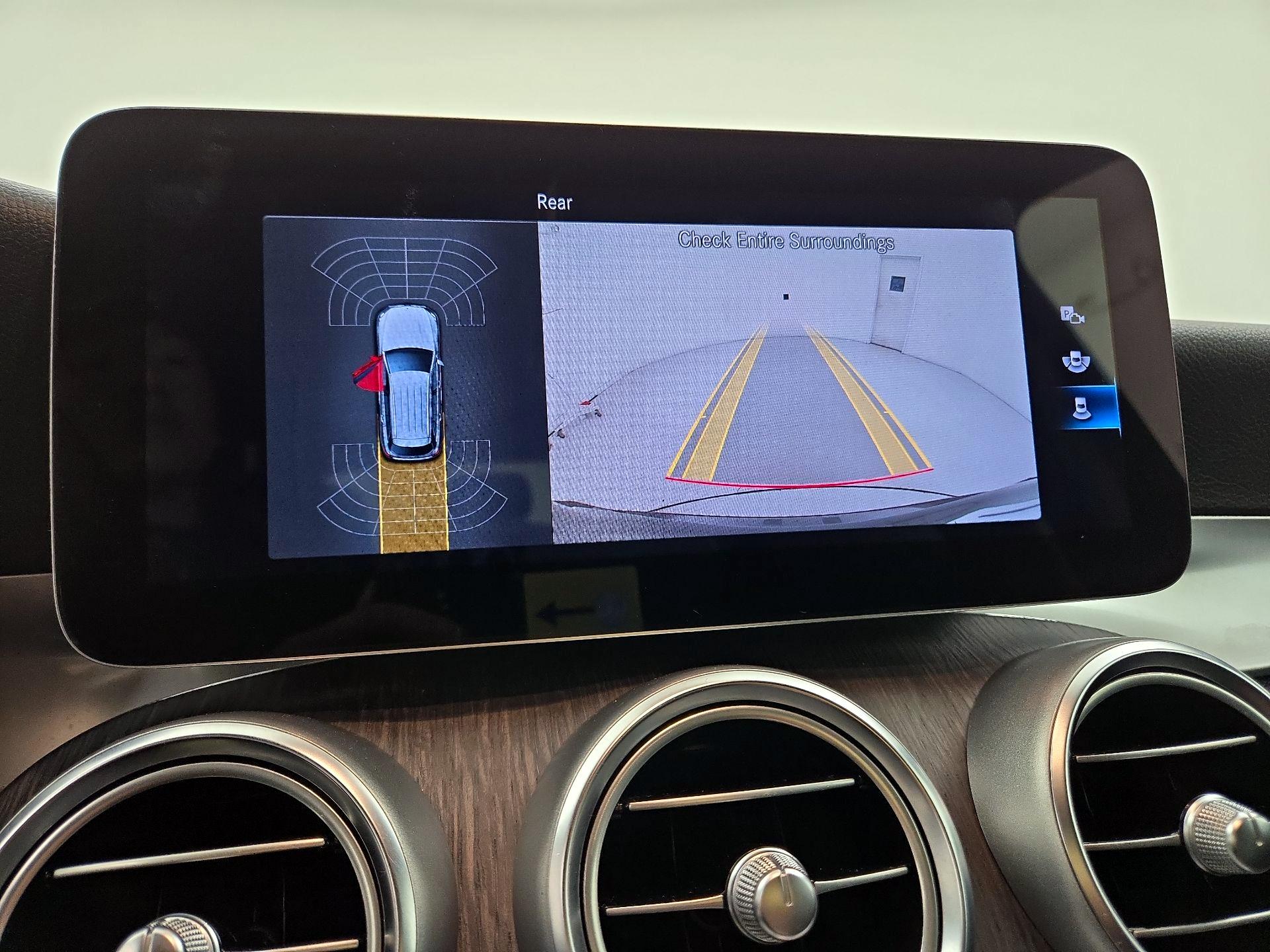 Thumbnail: 2022 Mercedes-Benz GLC - 14