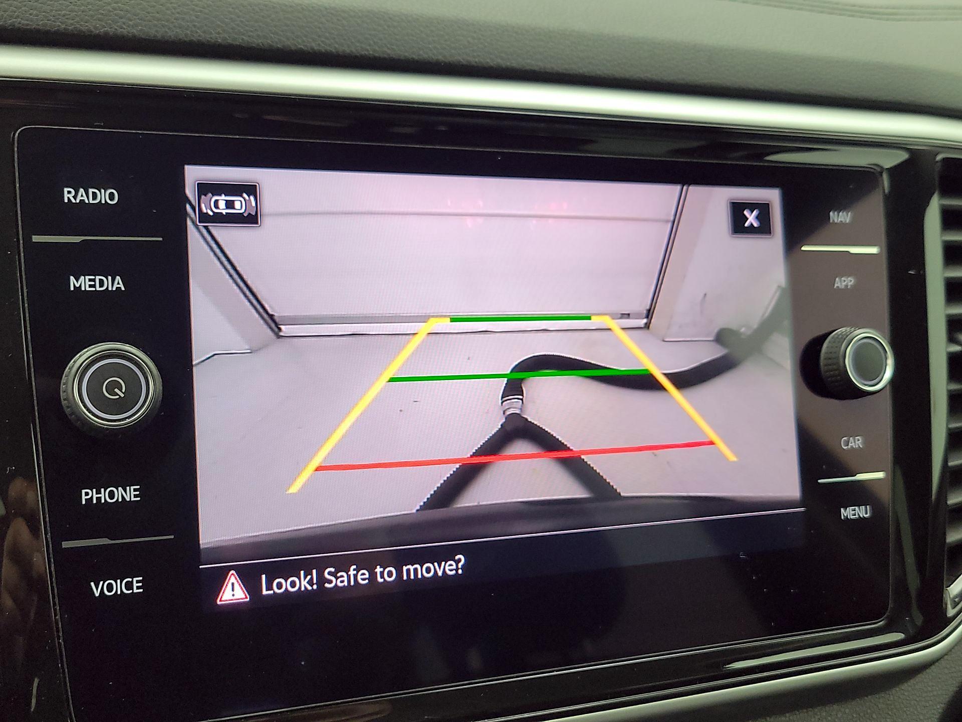 Thumbnail: 2022 Volkswagen Atlas - 14