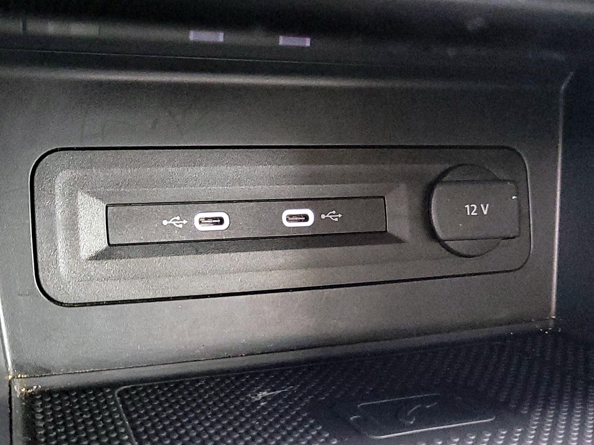 Thumbnail: 2022 Volkswagen Atlas - 18