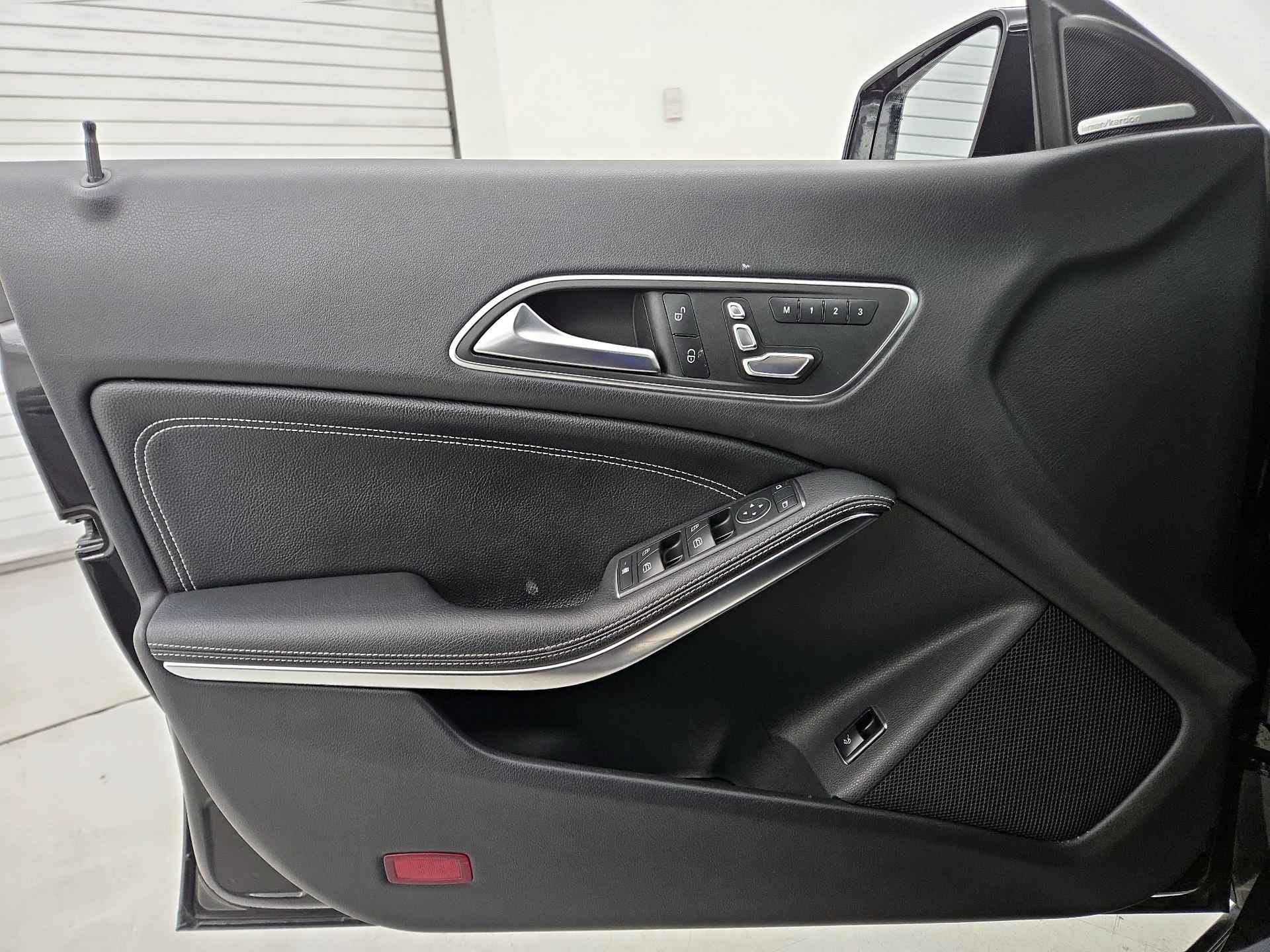 Thumbnail: 2017 Mercedes-Benz CLA - 12