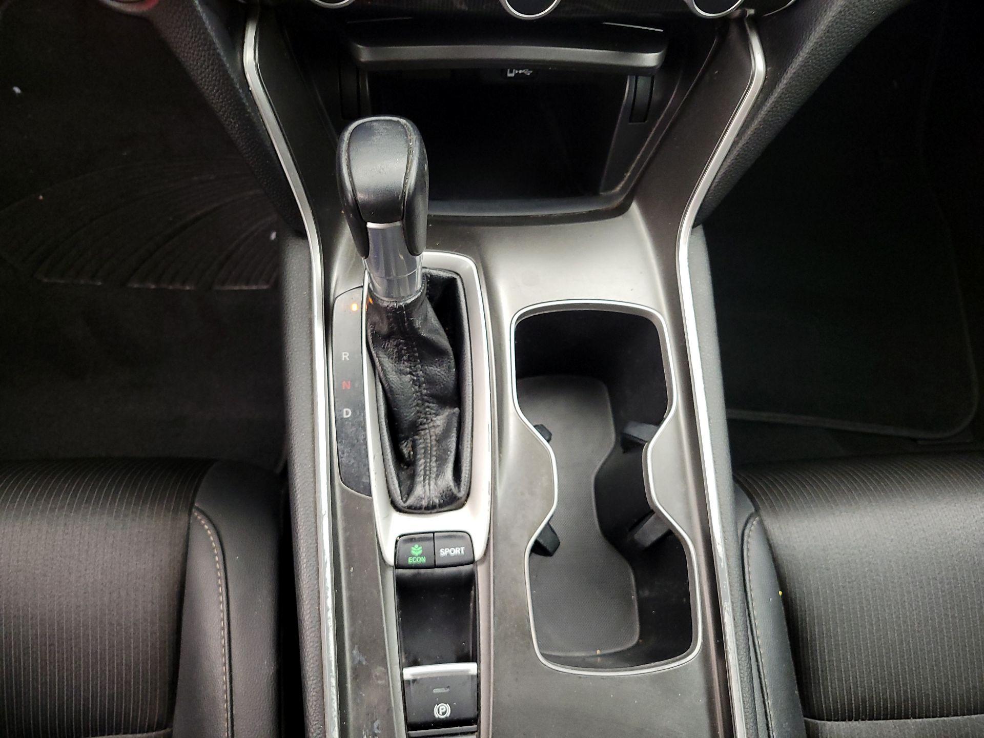 Thumbnail: 2019 Honda Accord - 17