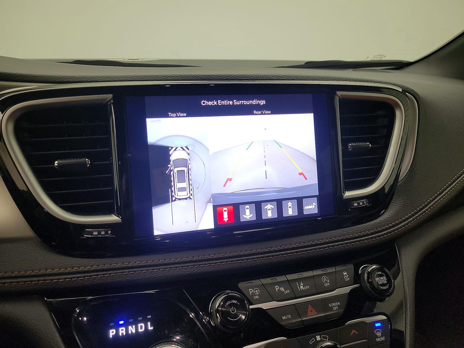 Thumbnail: 2024 Chrysler Pacifica - 14