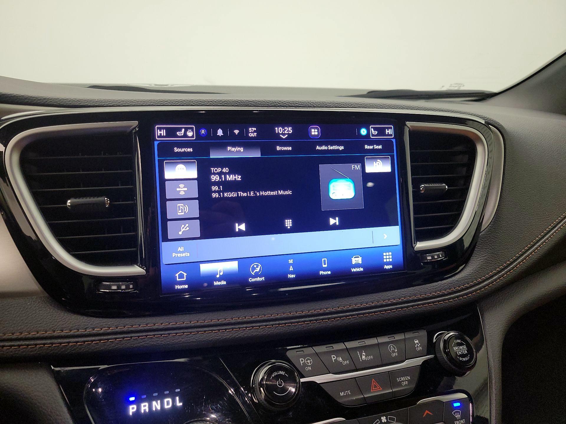 Thumbnail: 2024 Chrysler Pacifica - 15