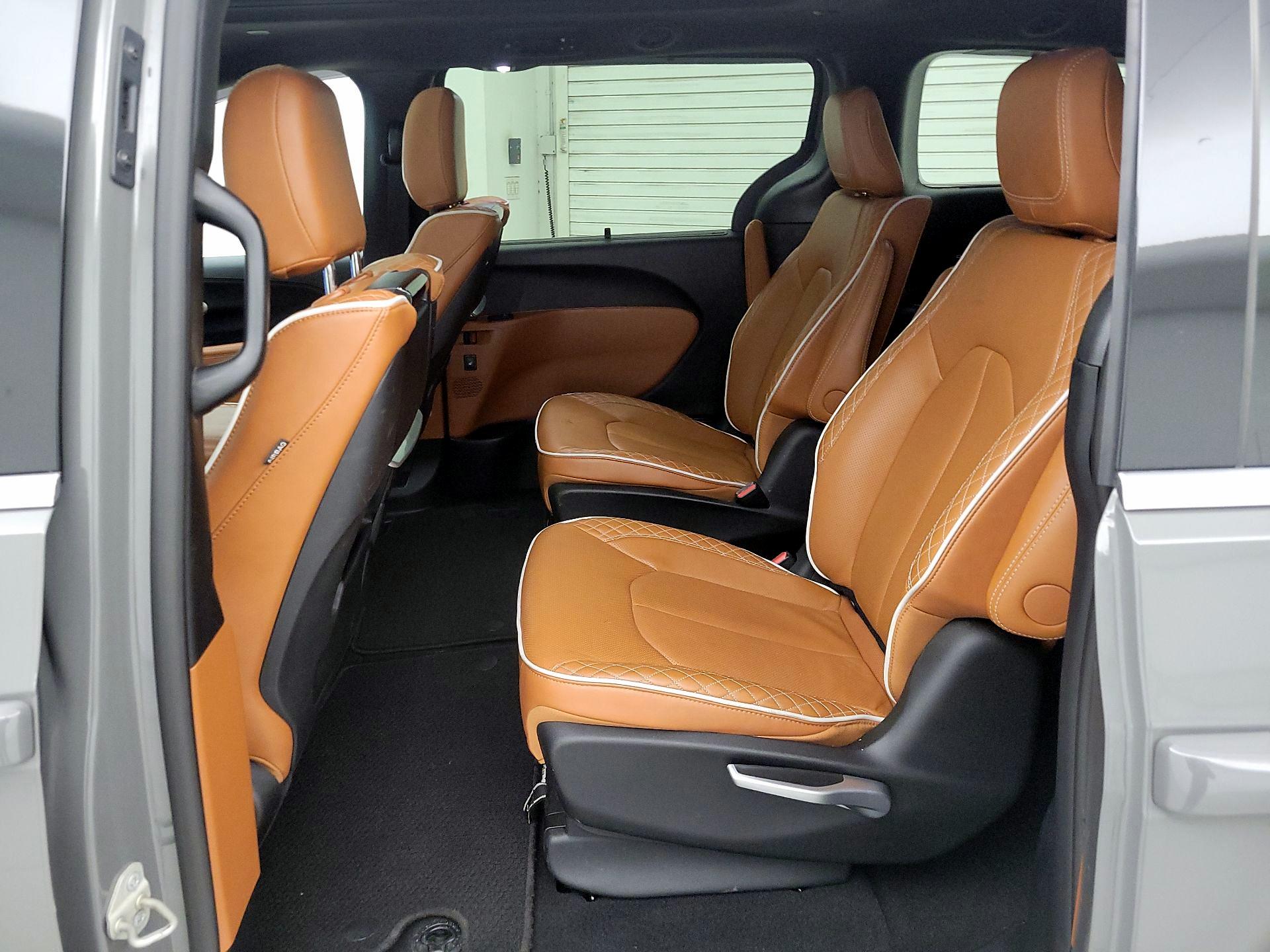 Thumbnail: 2024 Chrysler Pacifica - 20