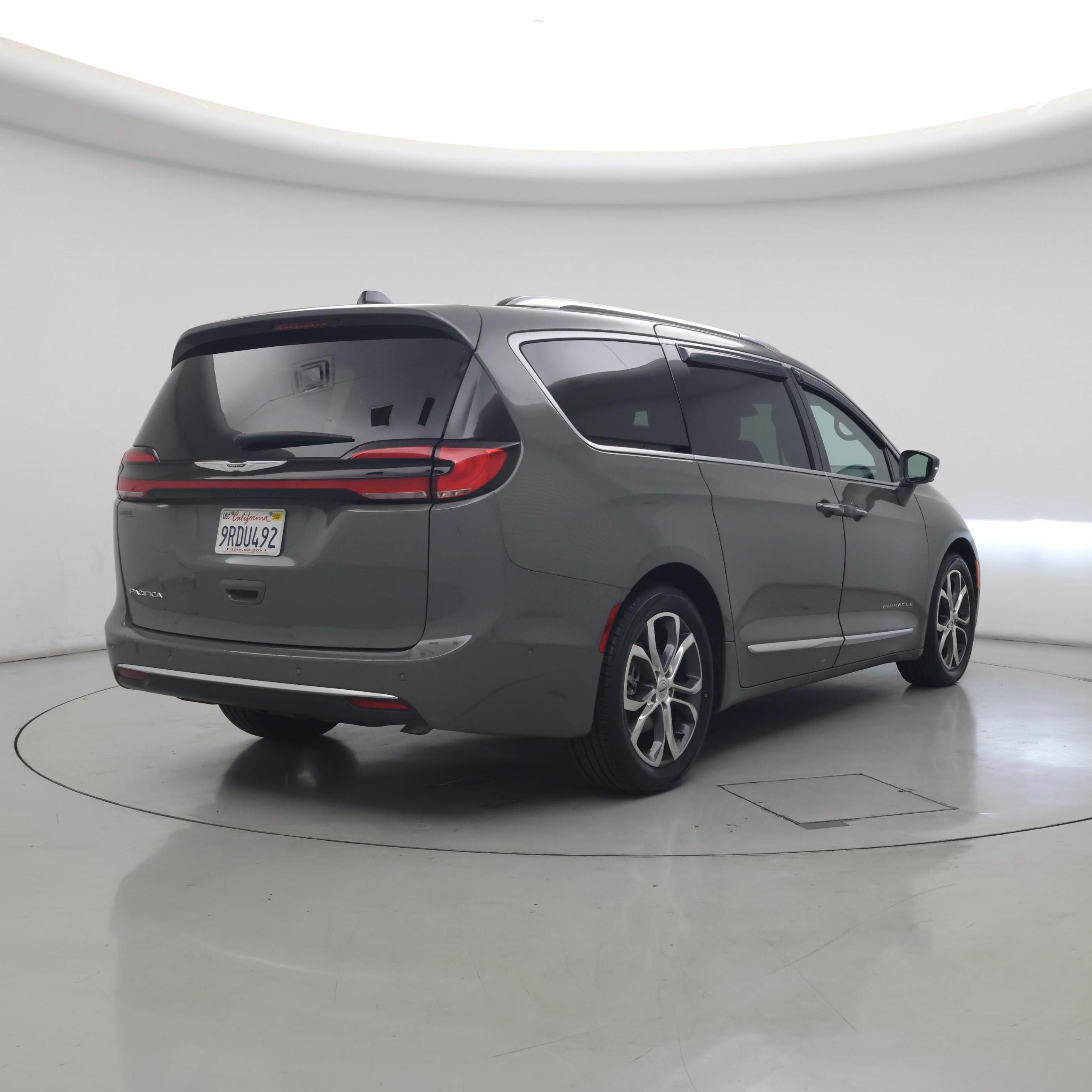 Thumbnail: 2024 Chrysler Pacifica - 8