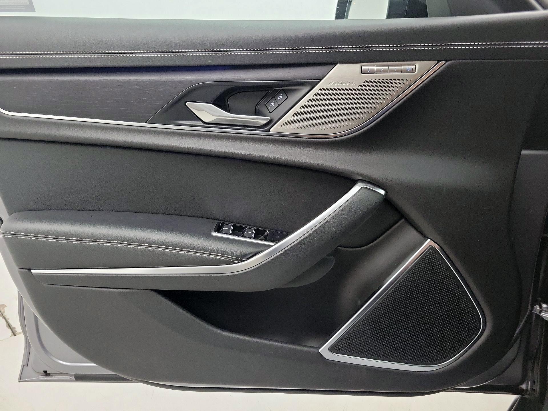 Thumbnail: 2024 Jaguar XF - 12