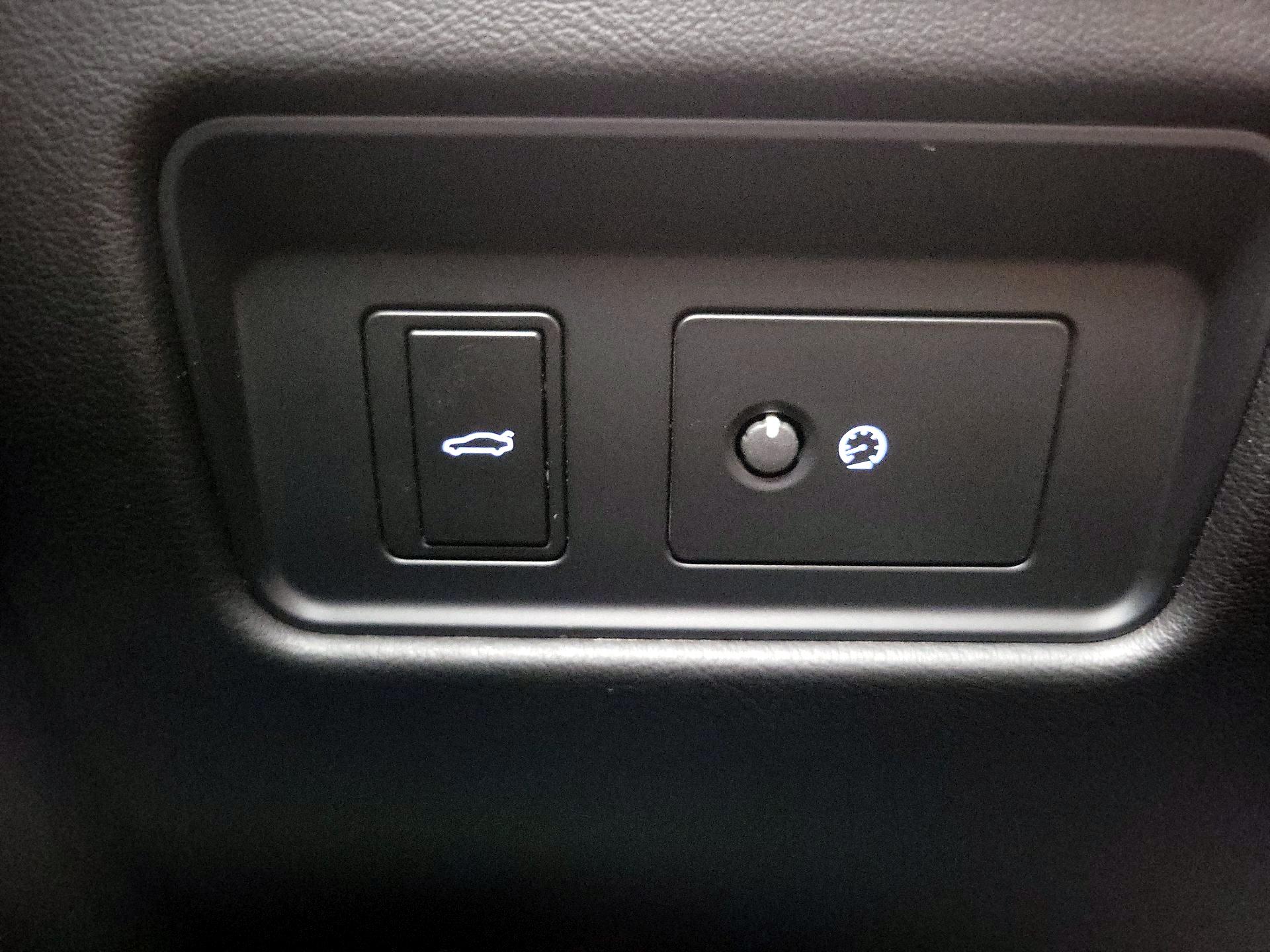 Thumbnail: 2024 Jaguar XF - 13