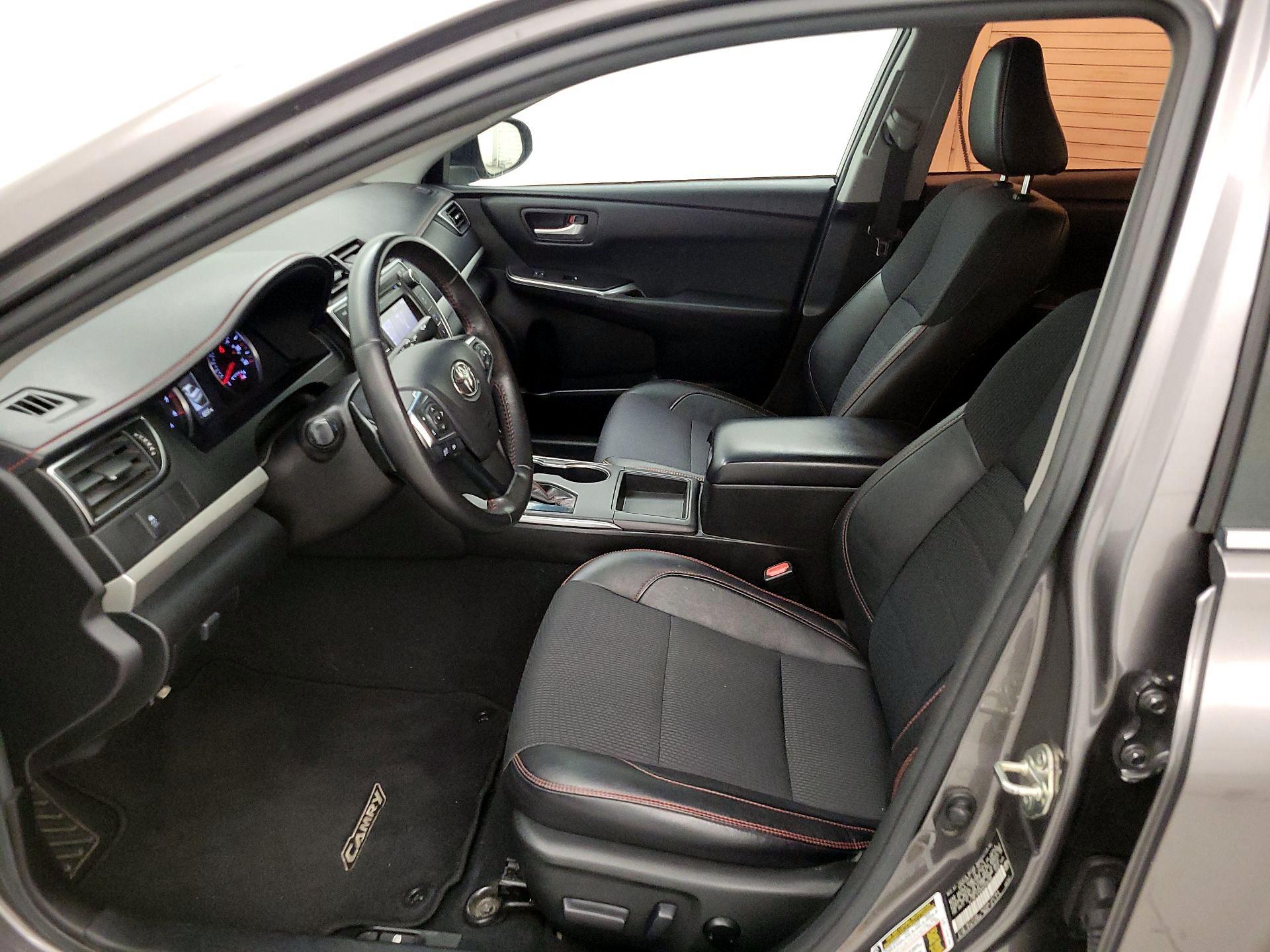 Thumbnail: 2017 Toyota Camry - 11