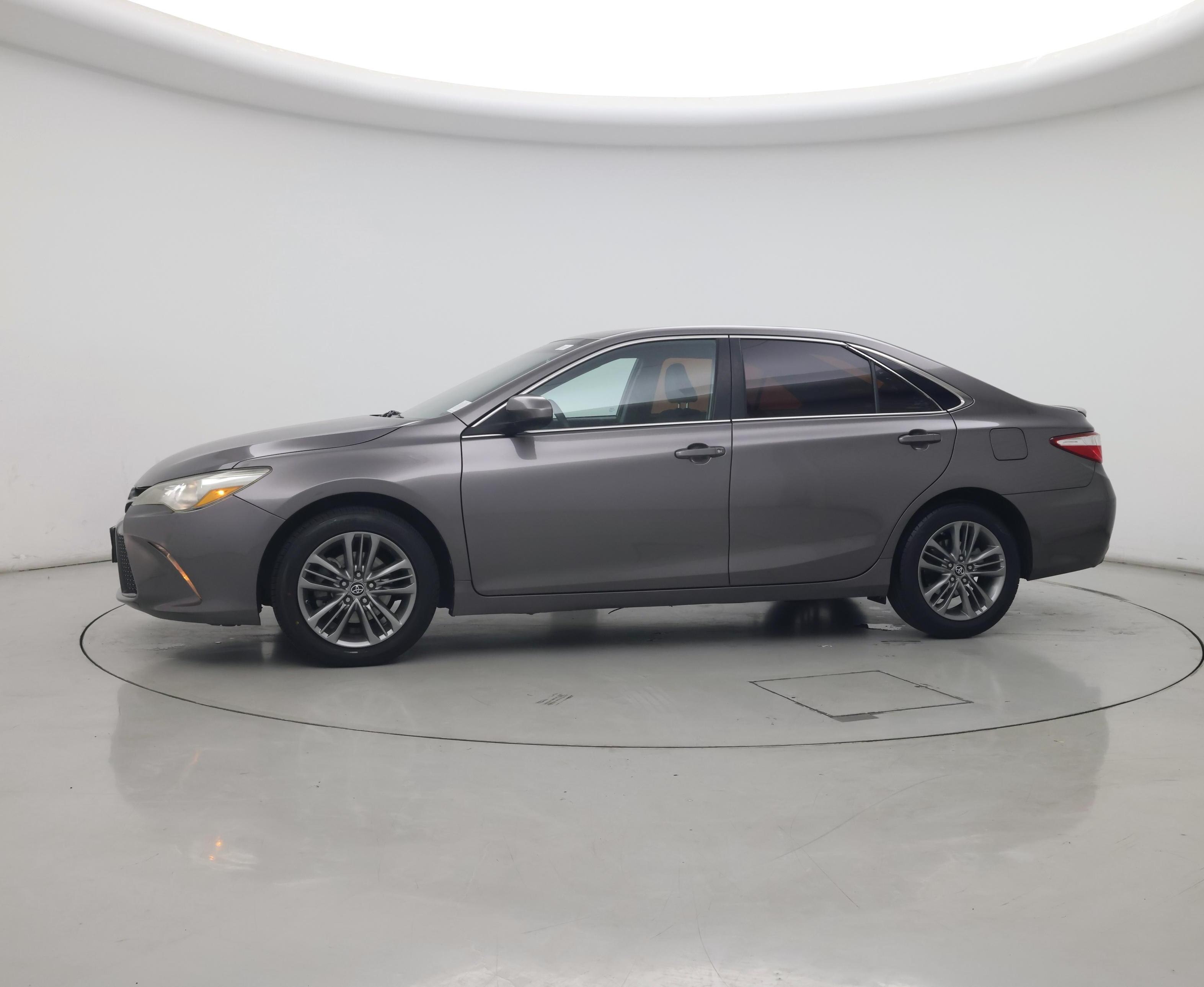 Thumbnail: 2017 Toyota Camry - 4