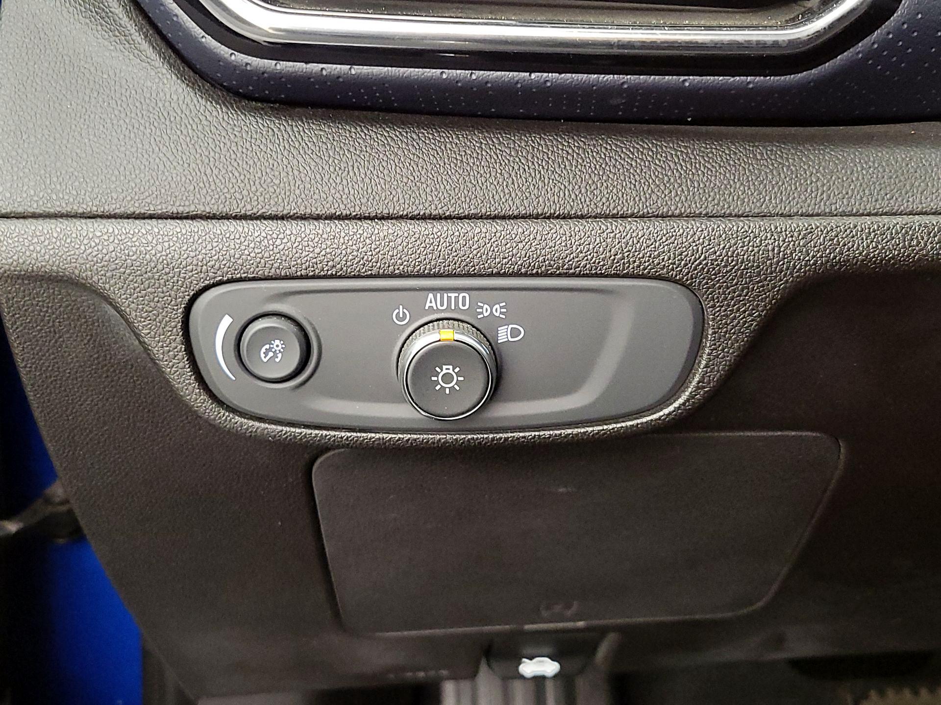 Thumbnail: 2022 Chevrolet Bolt EUV - 13