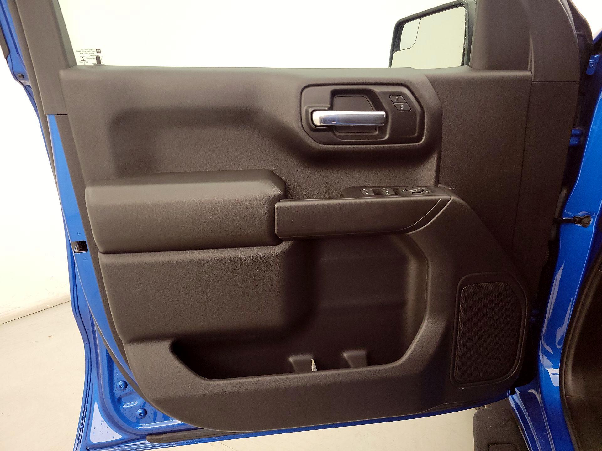 Thumbnail: 2022 Chevrolet Silverado 1500 - 12