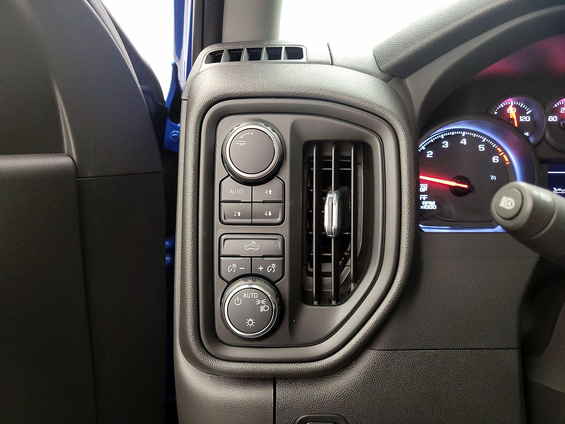 Thumbnail: 2022 Chevrolet Silverado 1500 - 13