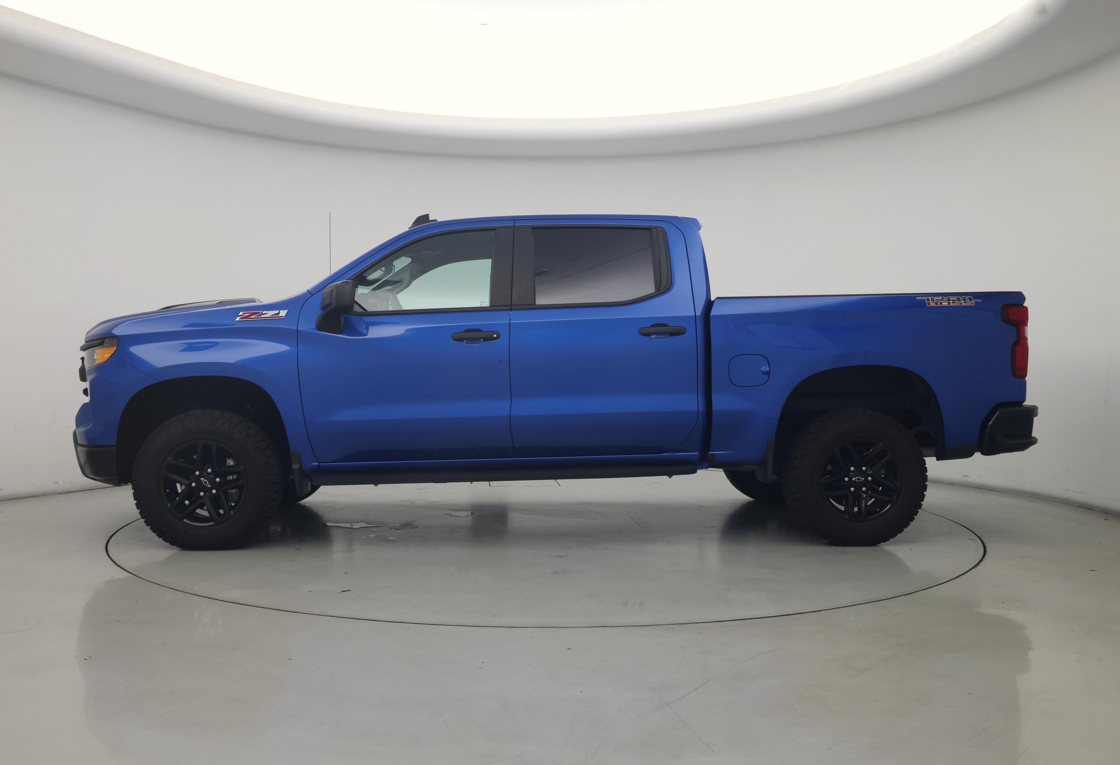 Thumbnail: 2022 Chevrolet Silverado 1500 - 3