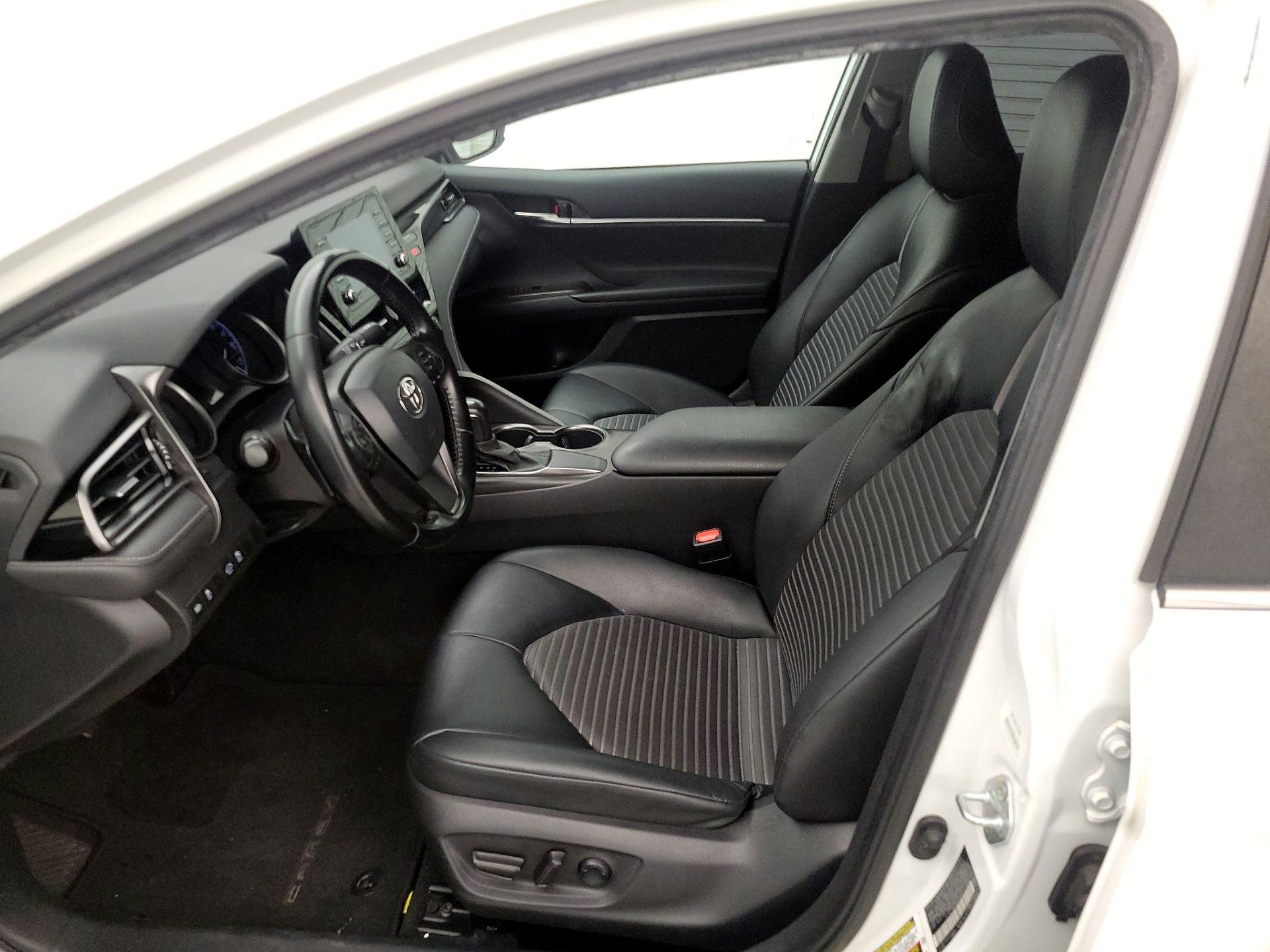 Thumbnail: 2021 Toyota Camry - 11