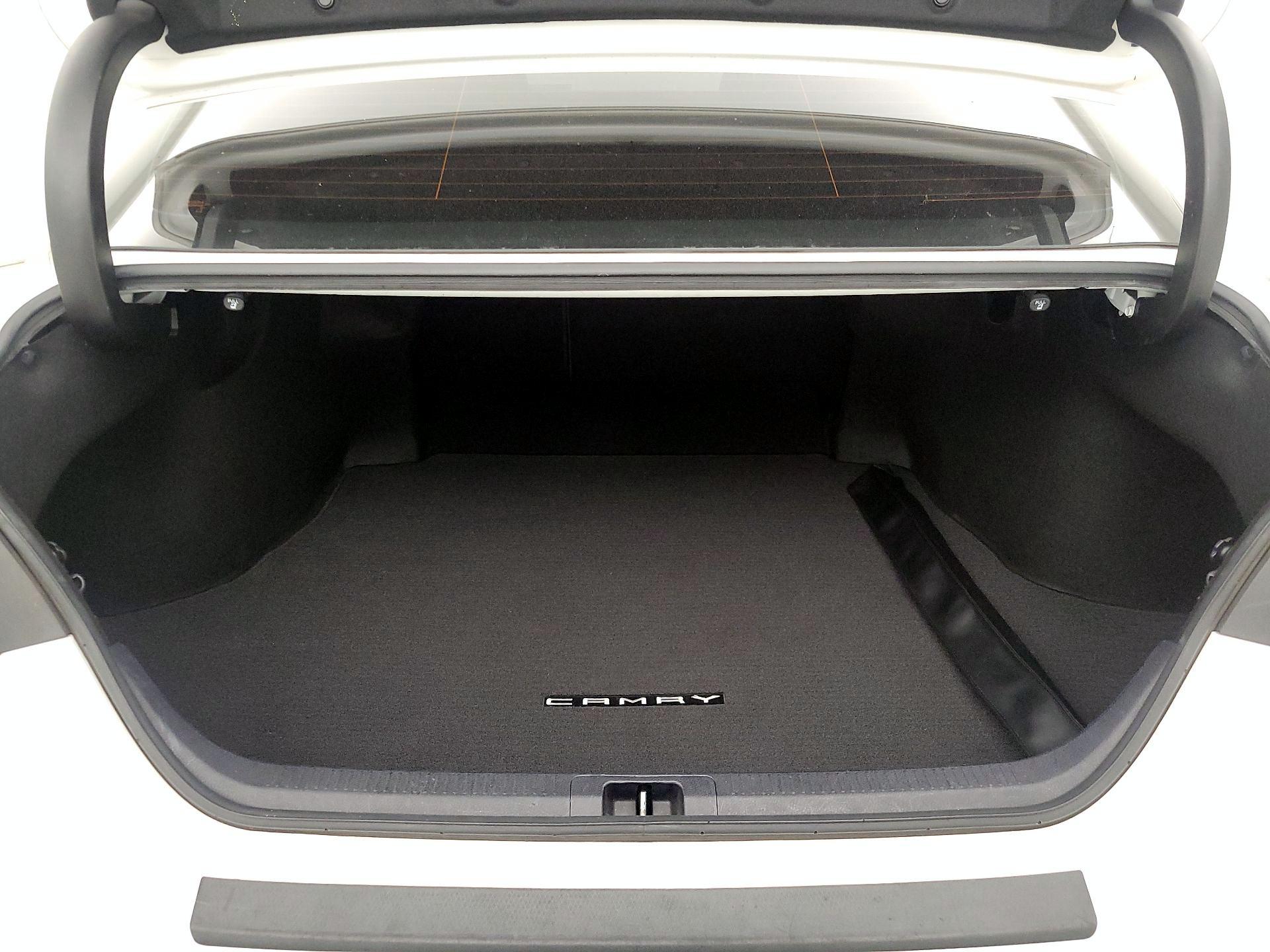 Thumbnail: 2021 Toyota Camry - 20