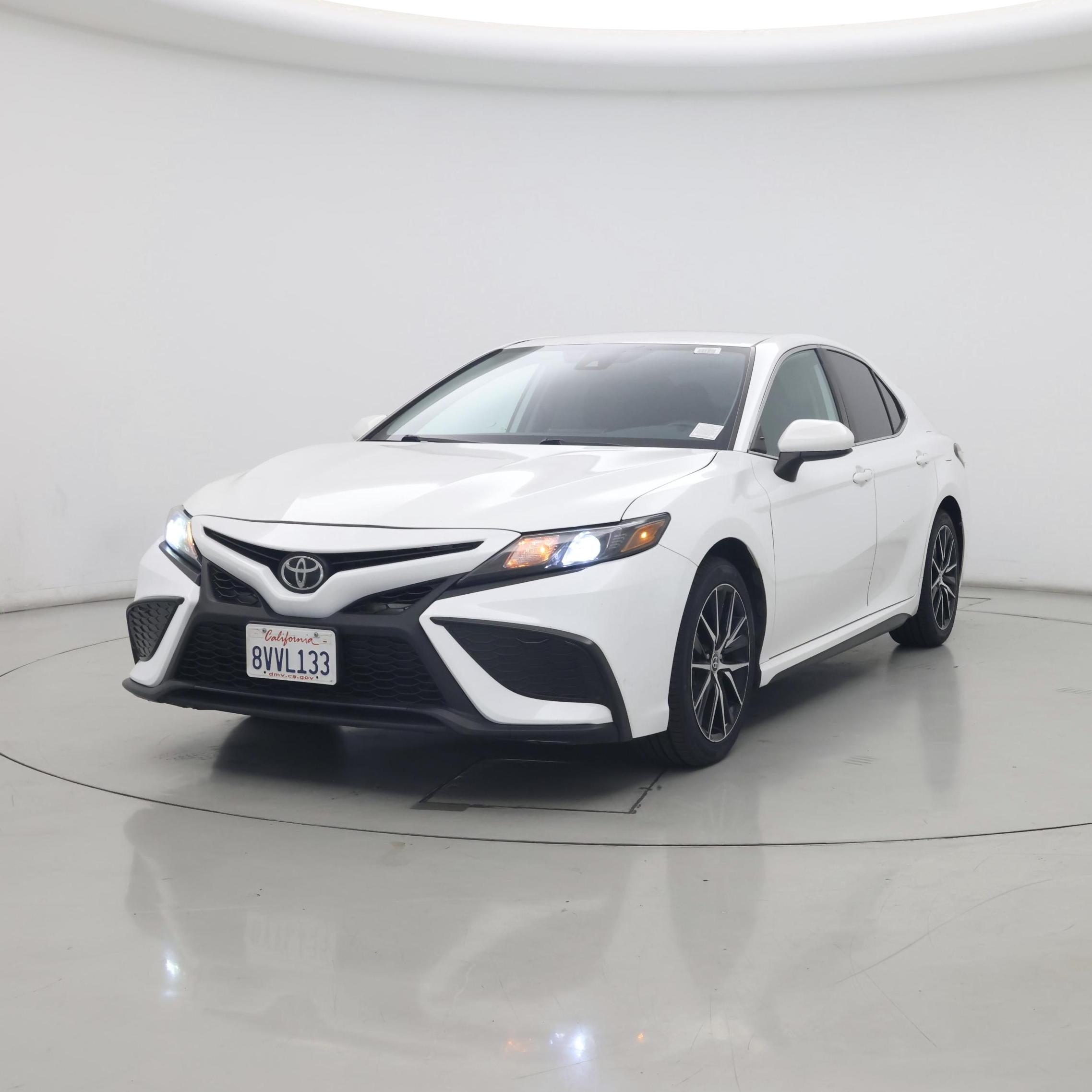 Thumbnail: 2021 Toyota Camry - 4