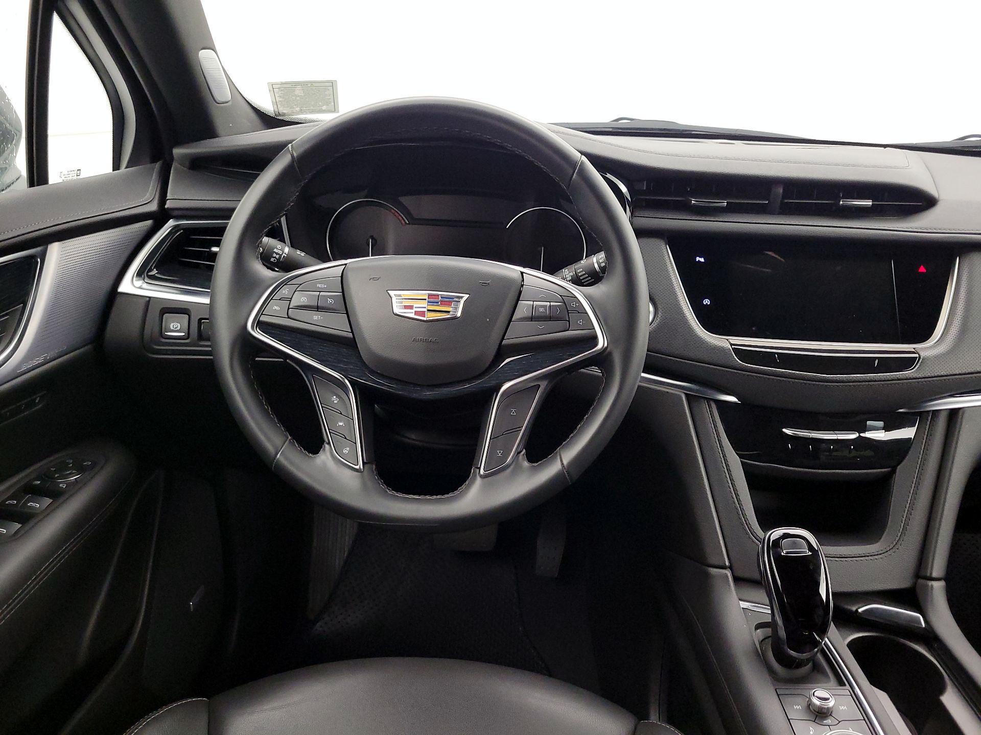 Thumbnail: 2025 Cadillac XT5 - 10