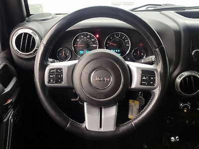 Steering Wheel & Instrument Cluster (On)