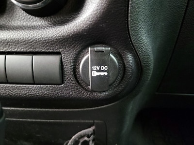 USB/AUX Ports