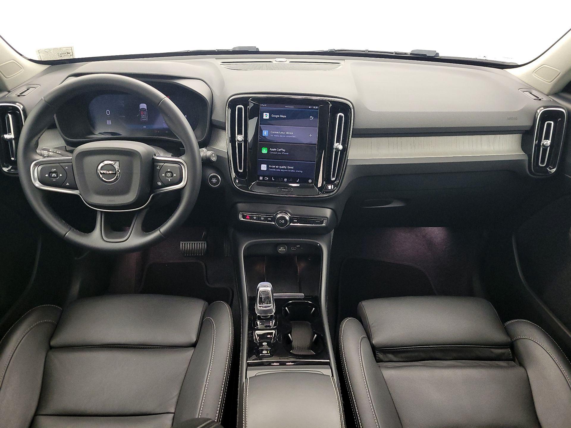 Thumbnail: 2025 Volvo XC40 - 9