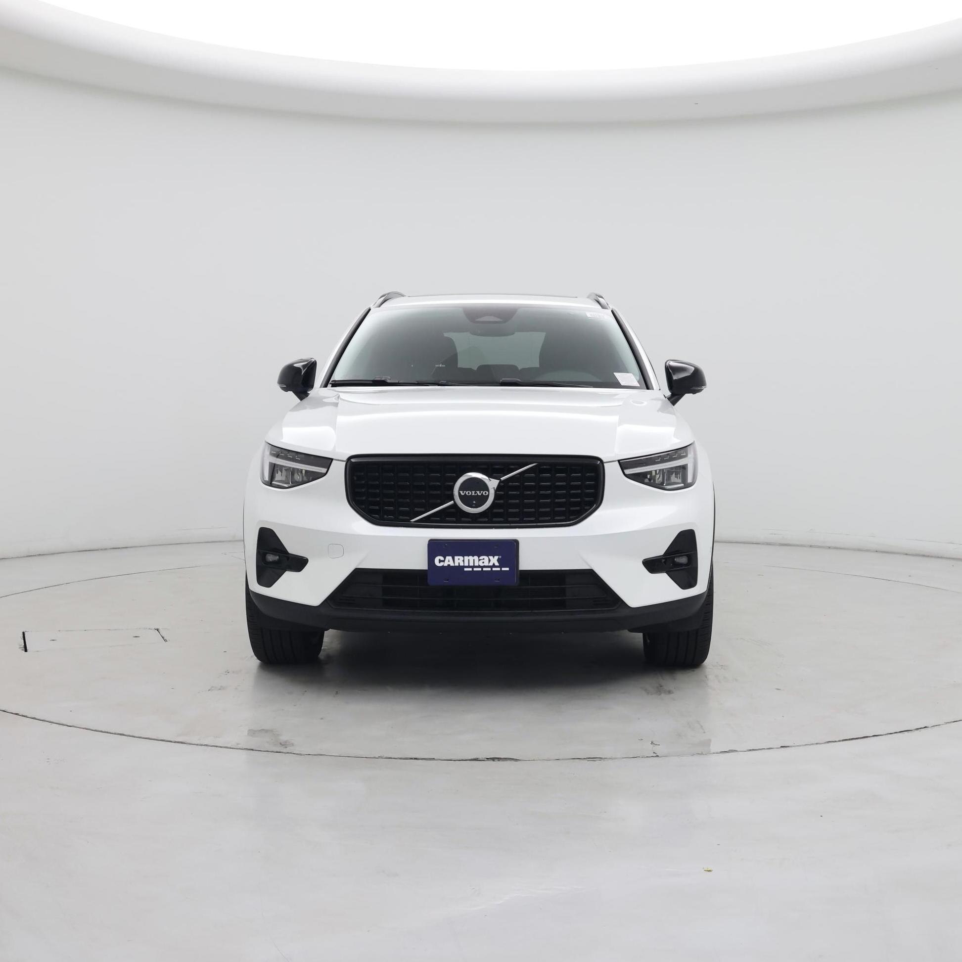 Thumbnail: 2025 Volvo XC40 - 5