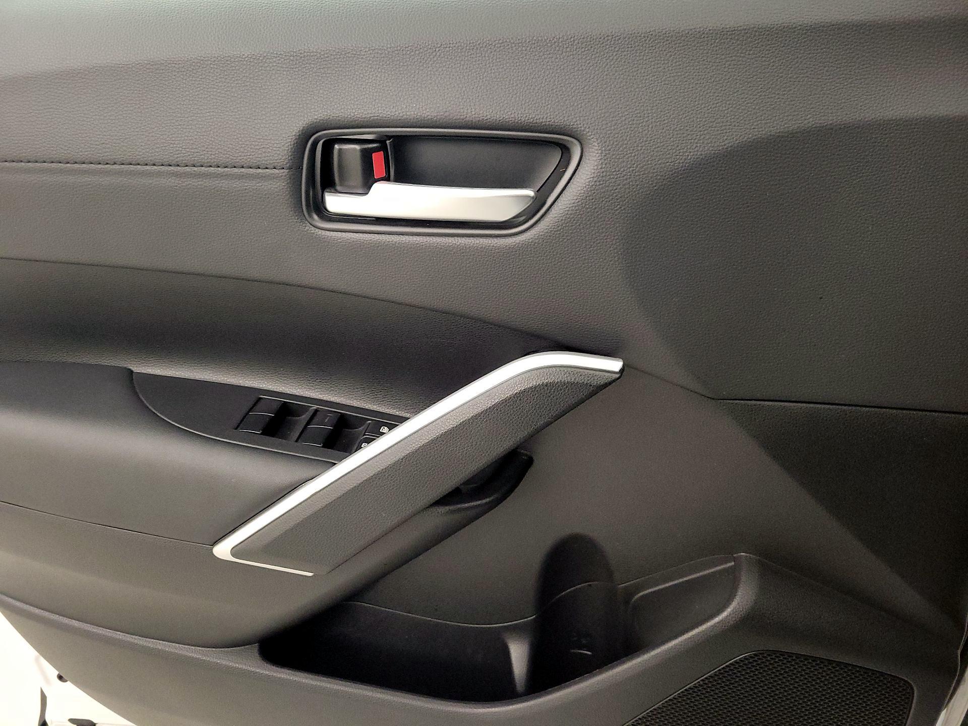 Thumbnail: 2023 Toyota Corolla Cross - 12