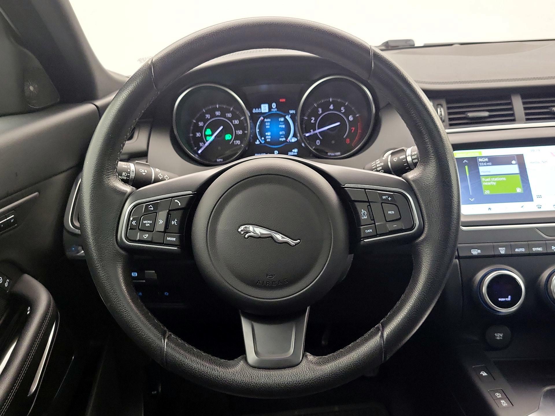 Thumbnail: 2019 Jaguar E-Pace - 10