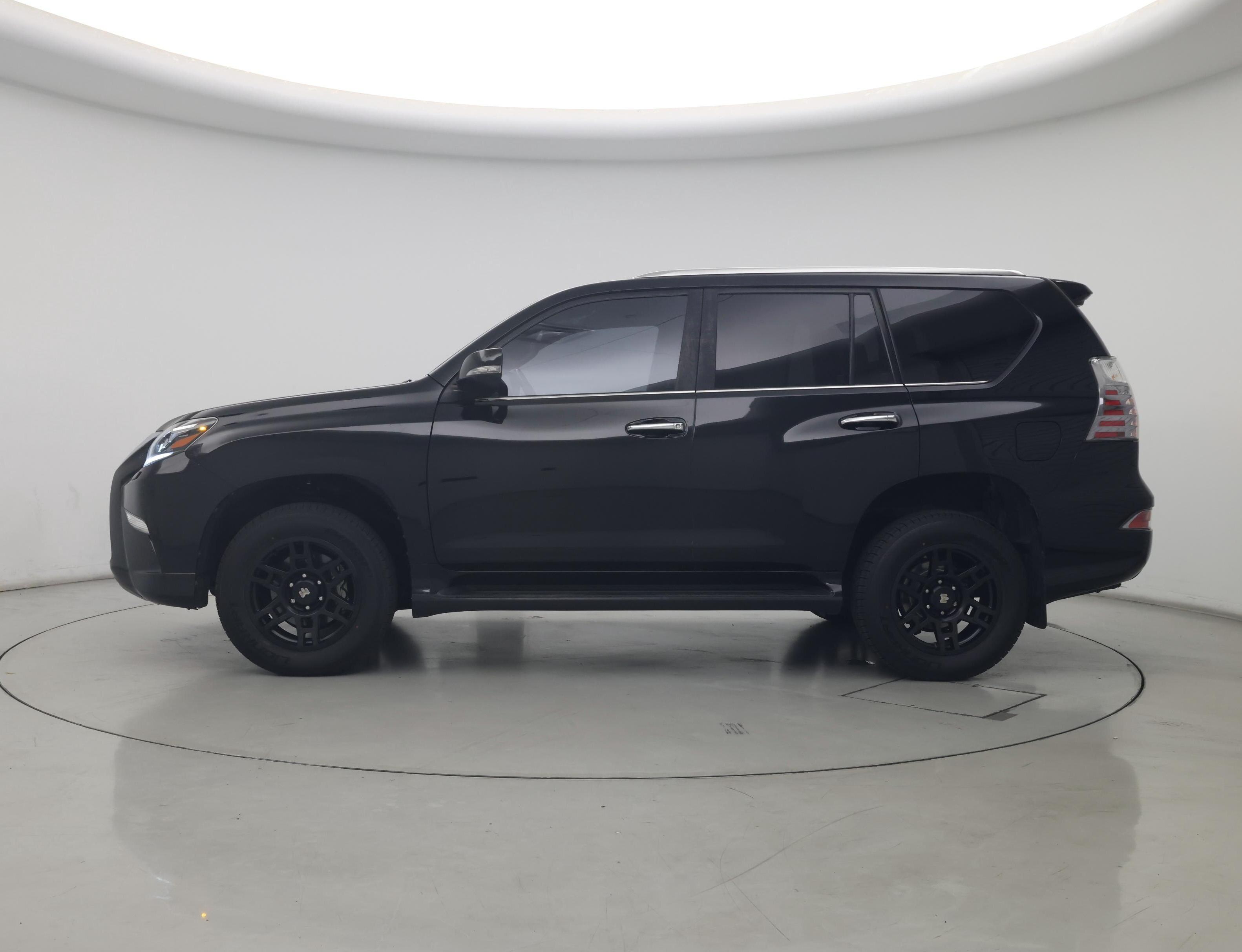 Thumbnail: 2021 Lexus GX - 3