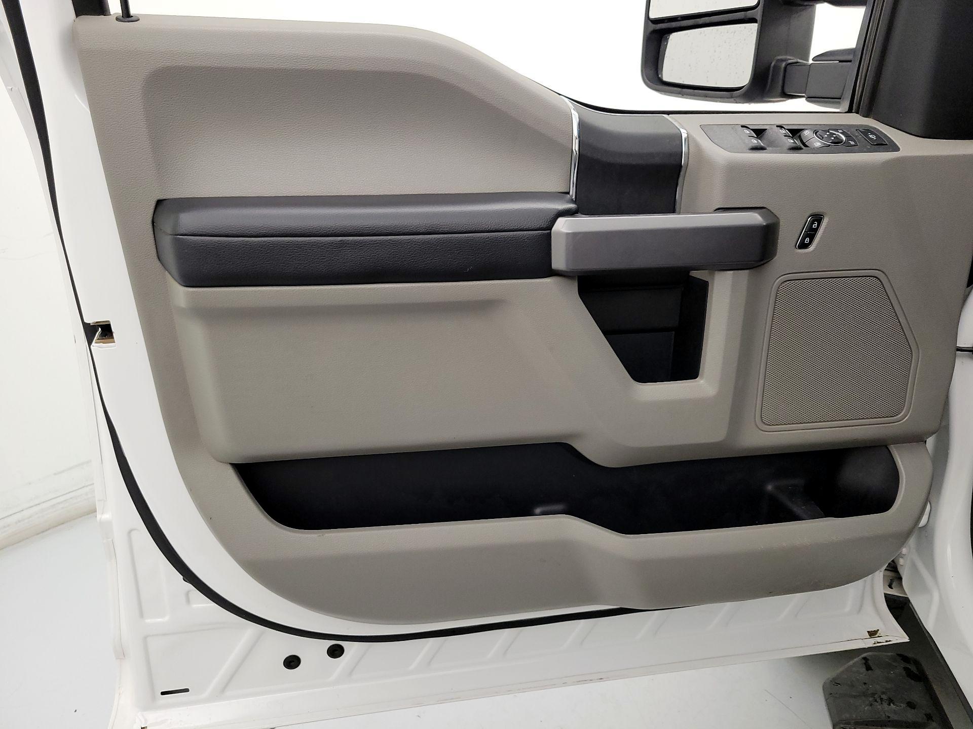 Thumbnail: 2021 Ford F-250 - 12