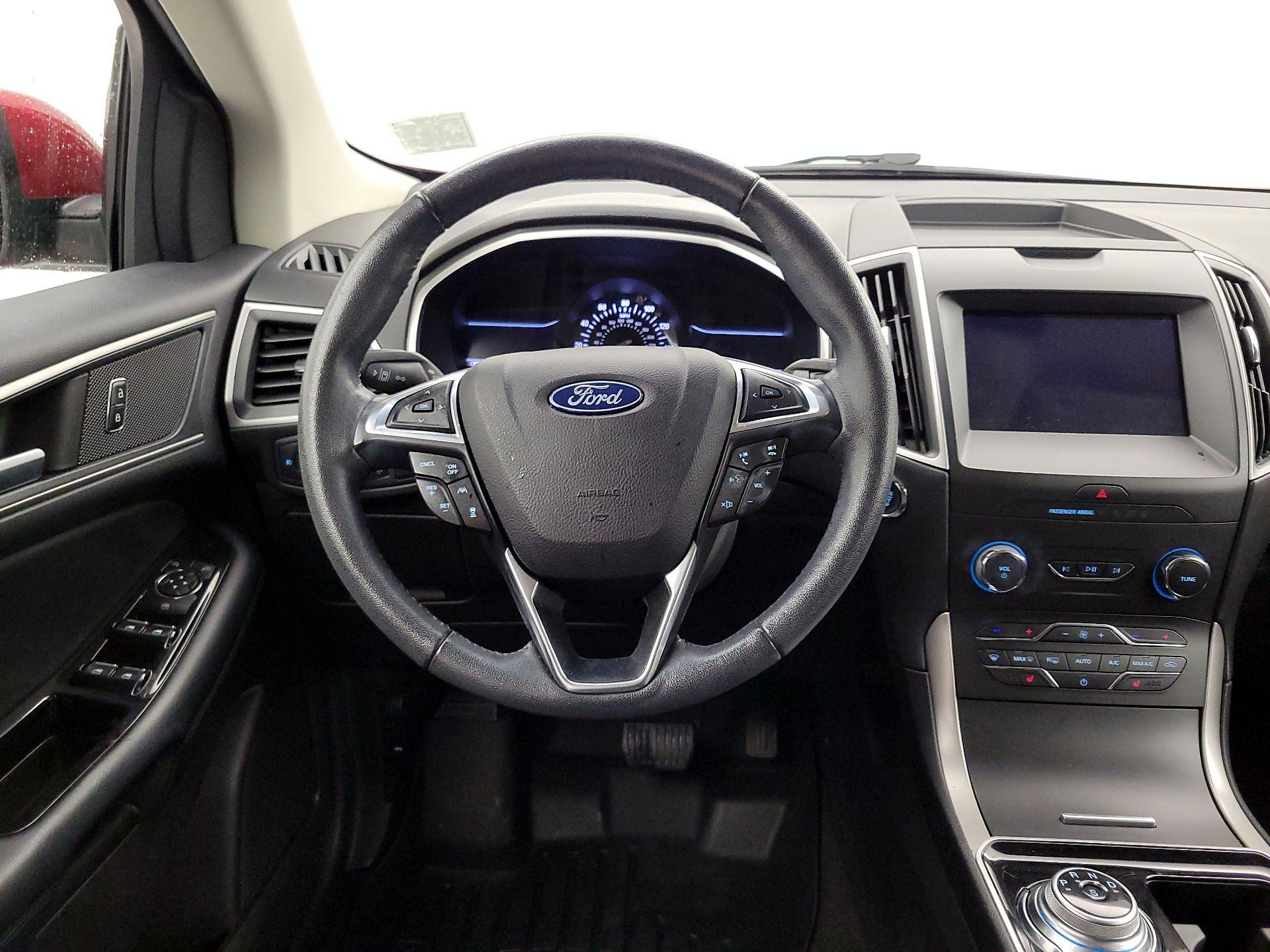 Thumbnail: 2020 Ford Edge - 10