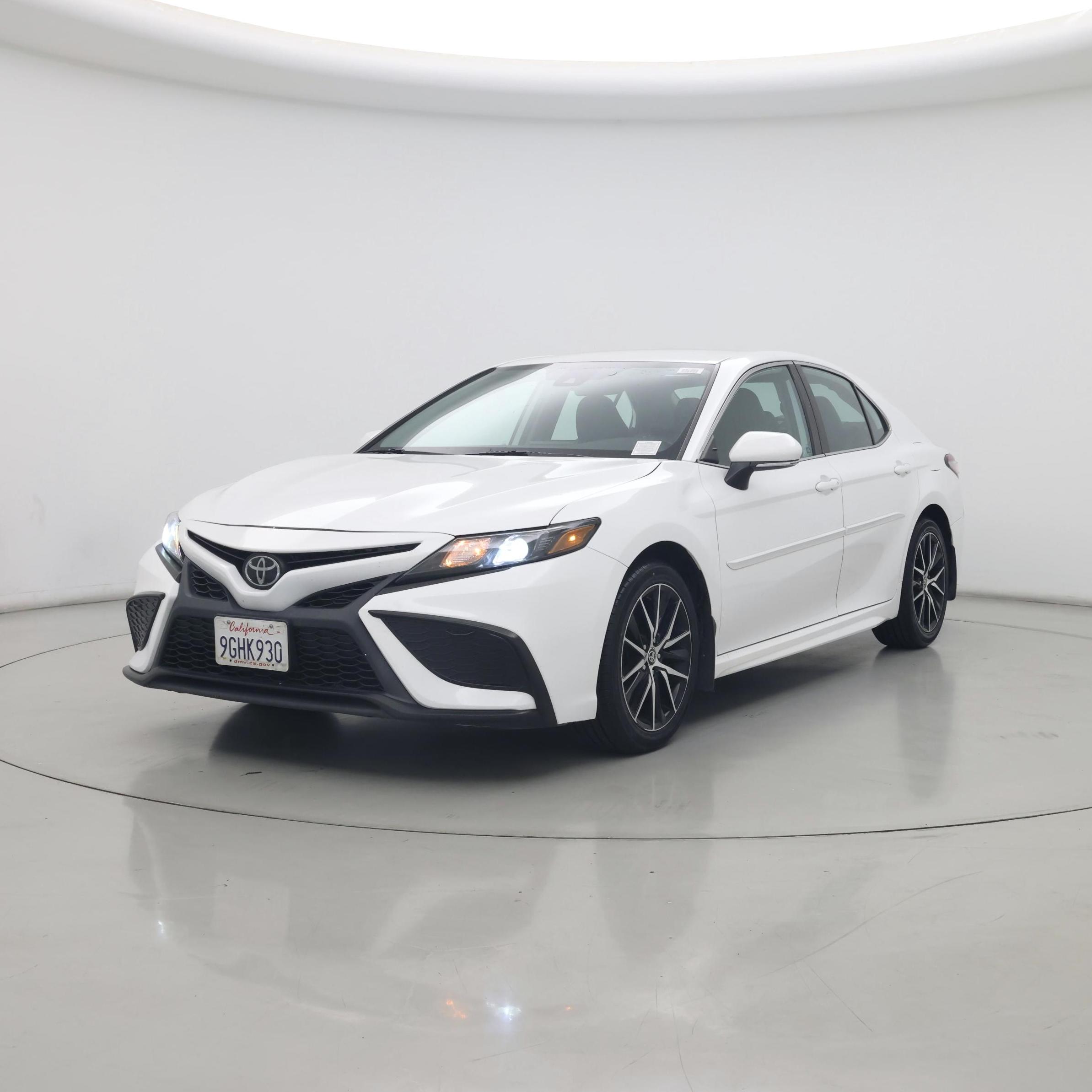 Thumbnail: 2023 Toyota Camry - 4